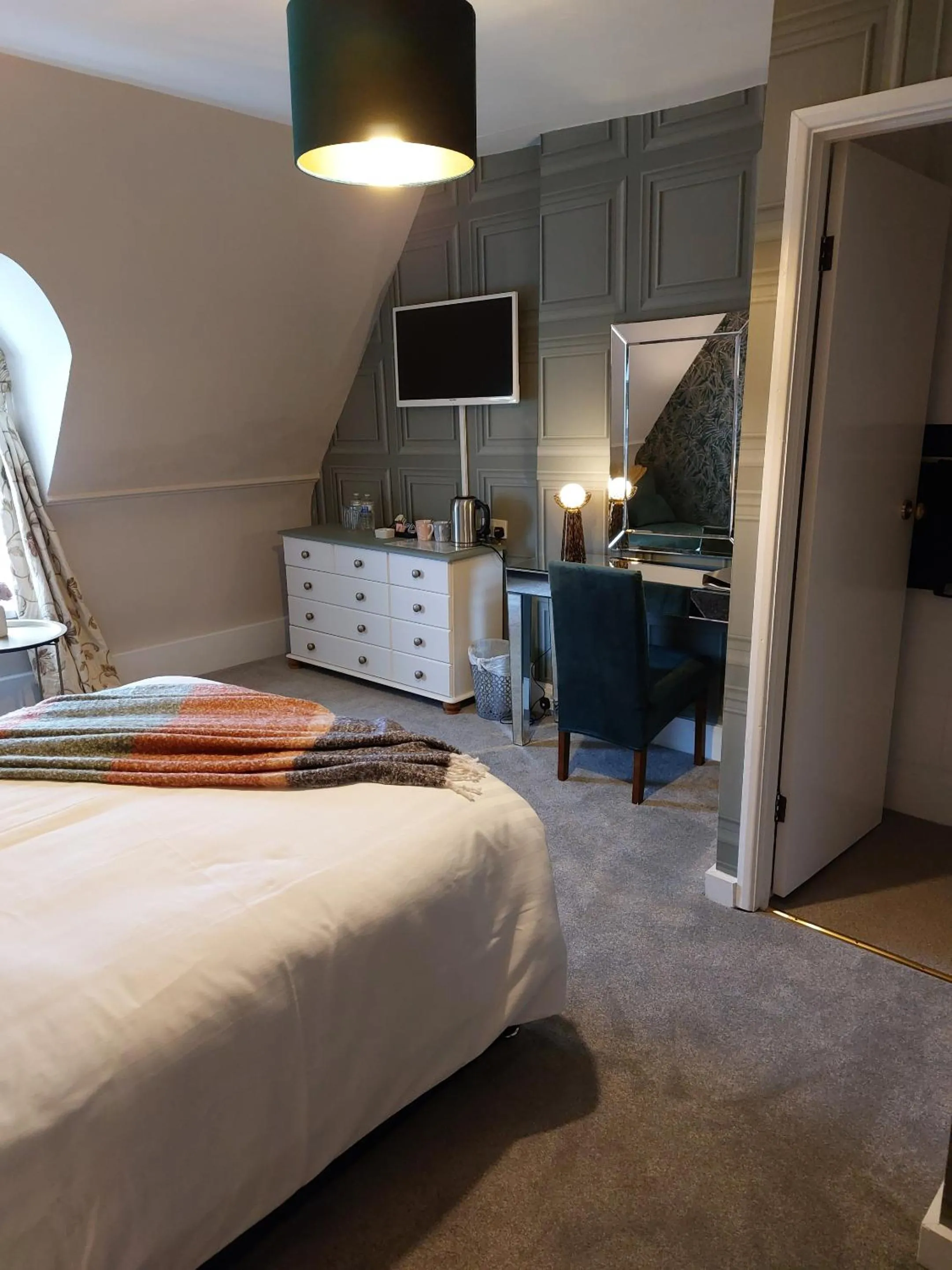 Bedroom, Bed in The Patricia