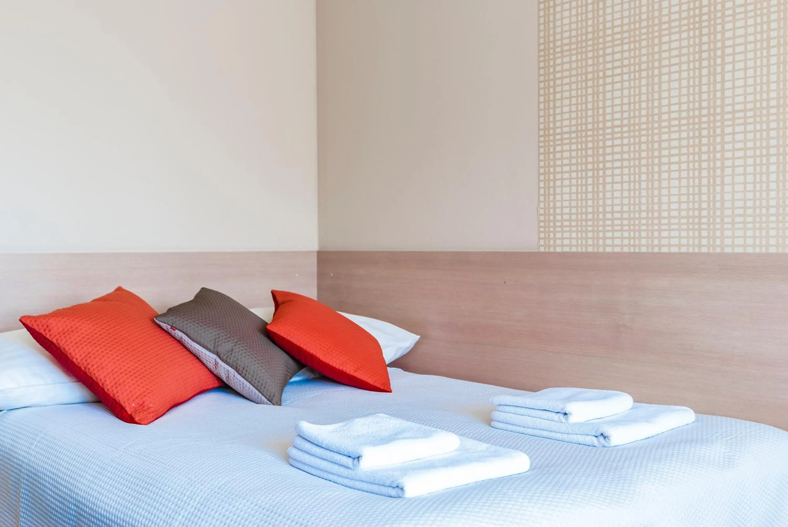 Photo of the whole room, Bed in Villa Stratus