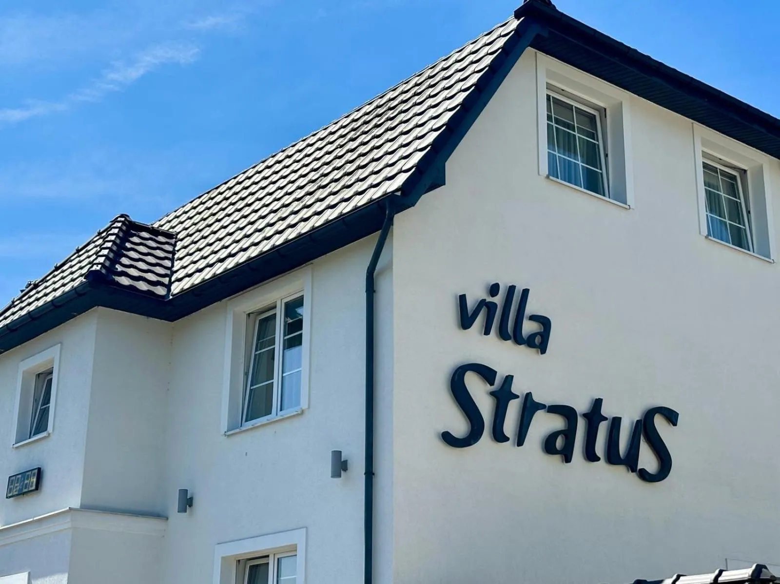 Property building in Villa Stratus