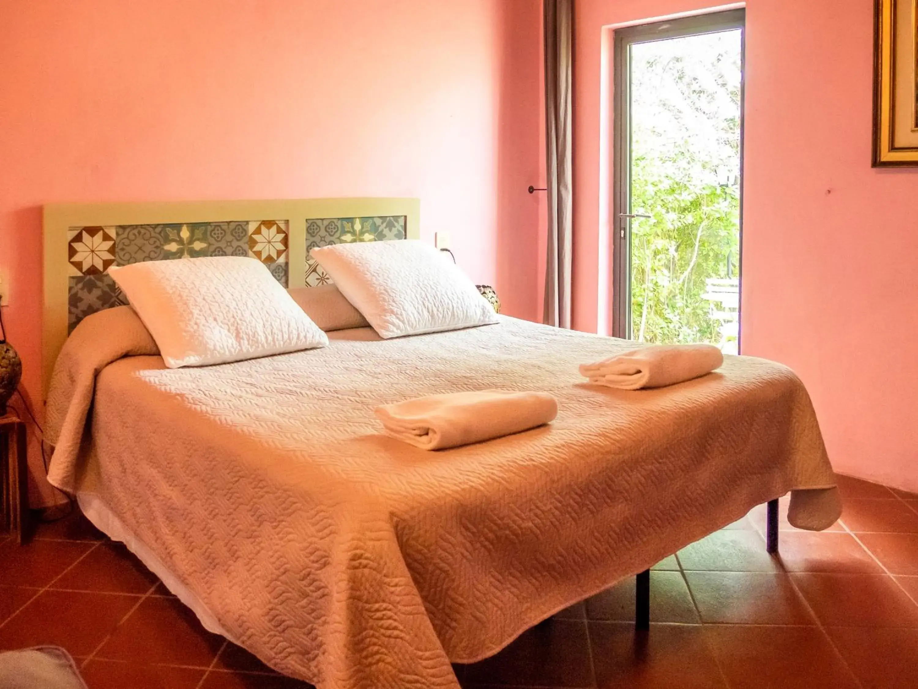Deluxe Double Room with Garden View in Borgo Casa al Vento Deluxe Double Room with Garden View in Borgo Casa al Vento