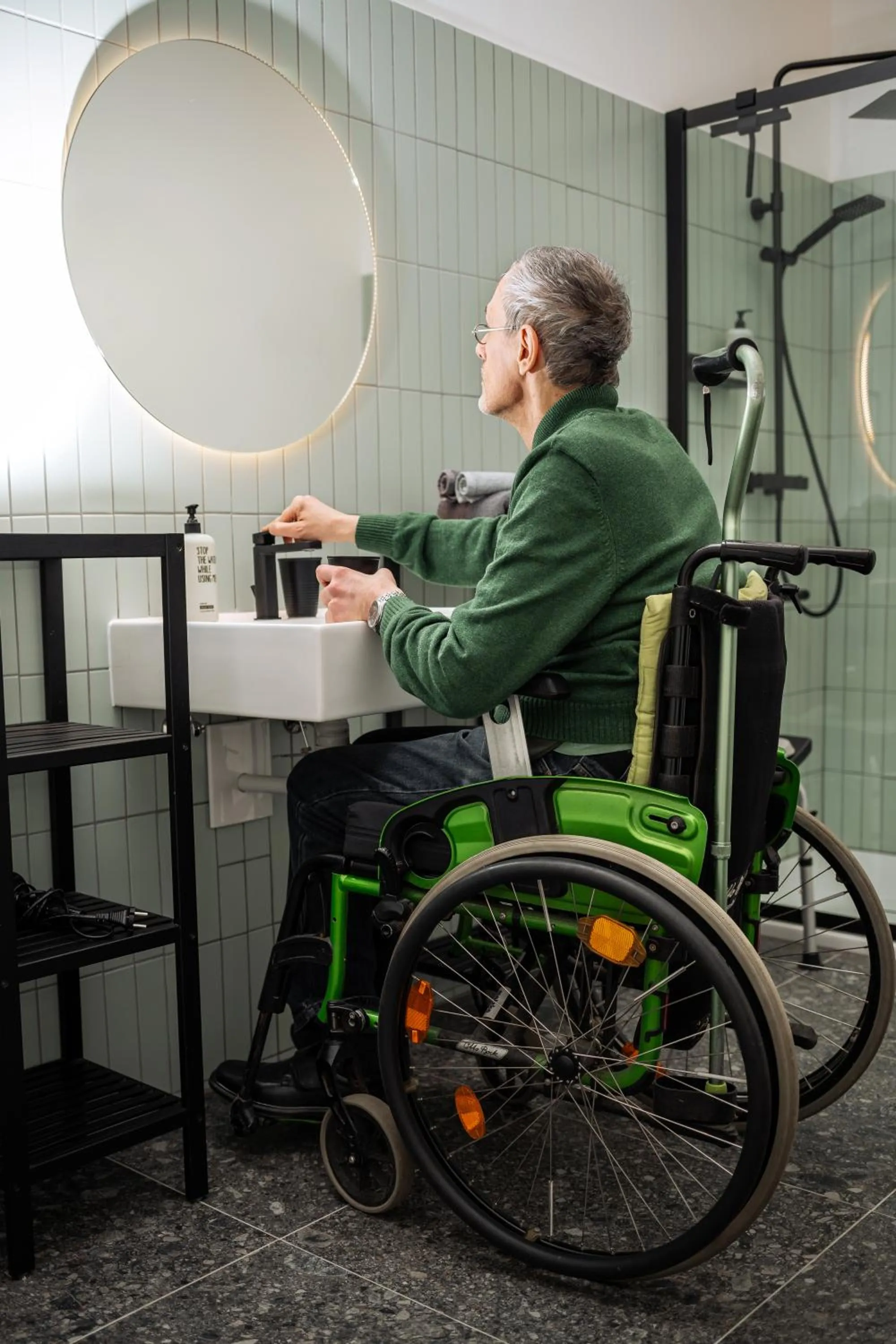 Facility for disabled guests in Urban Jungle Apartments