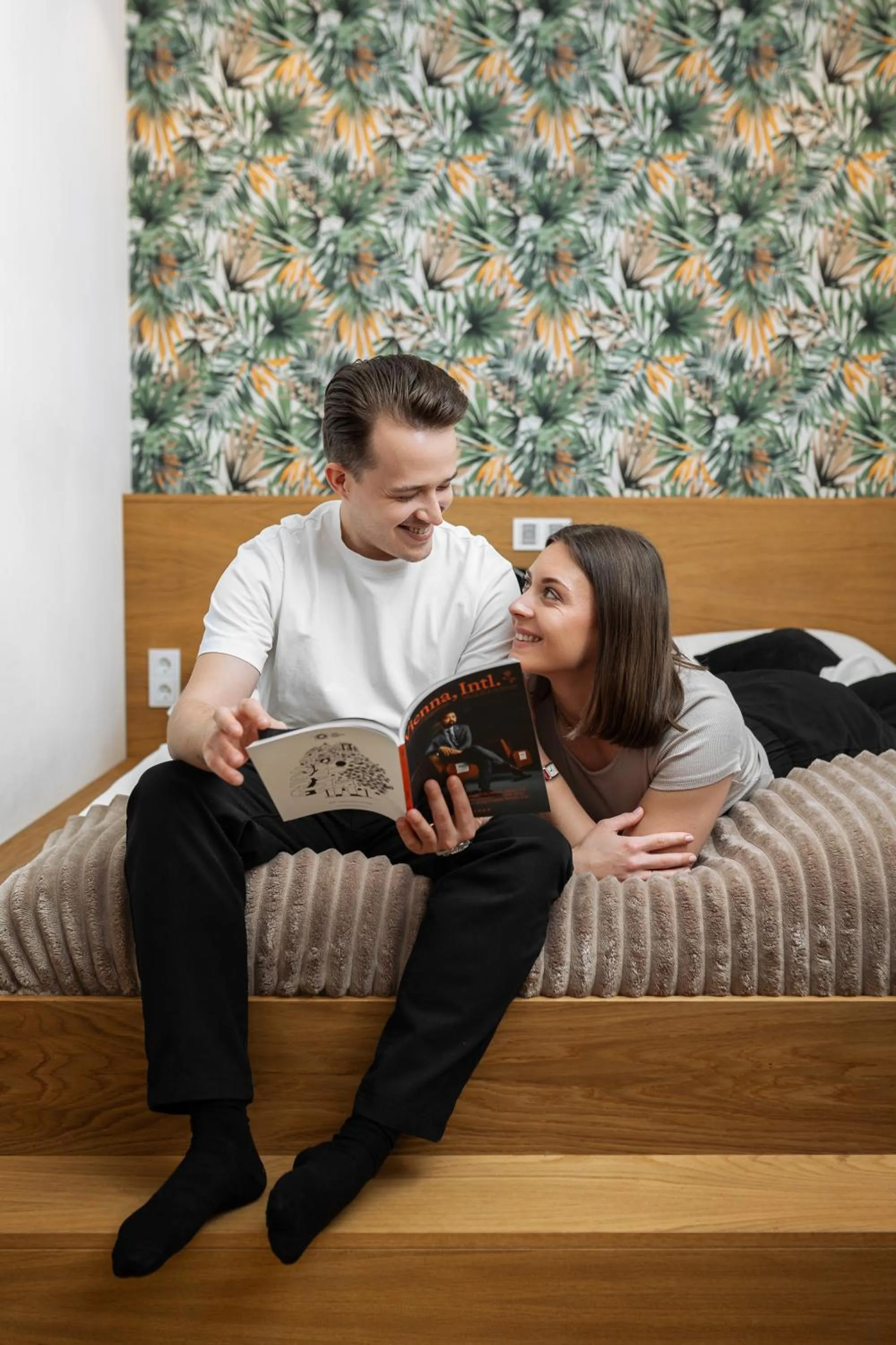 Bed in Urban Jungle Apartments