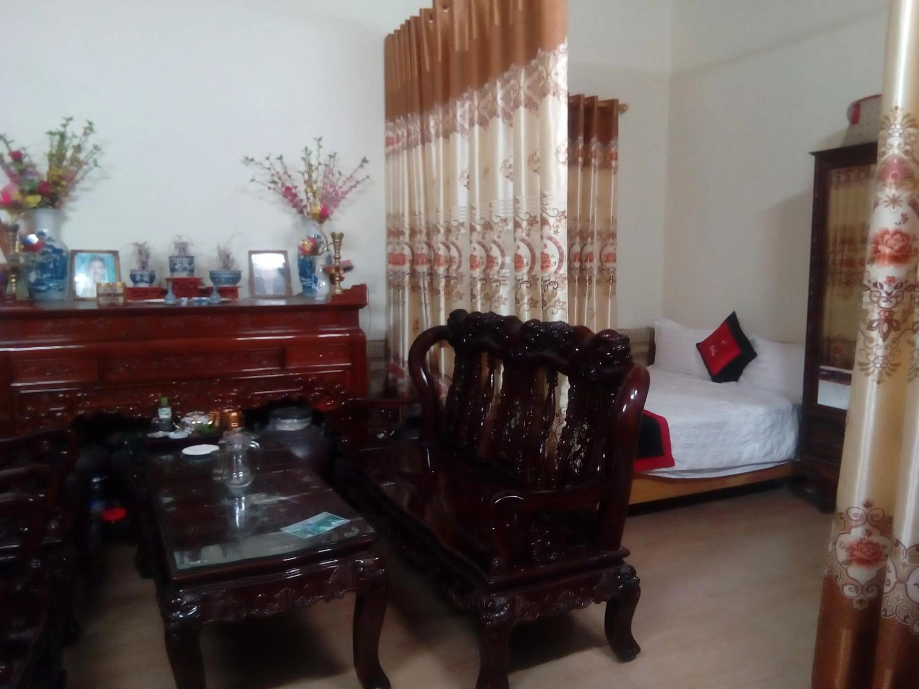 Living room, Bed in Tam Coc Smile Homestay