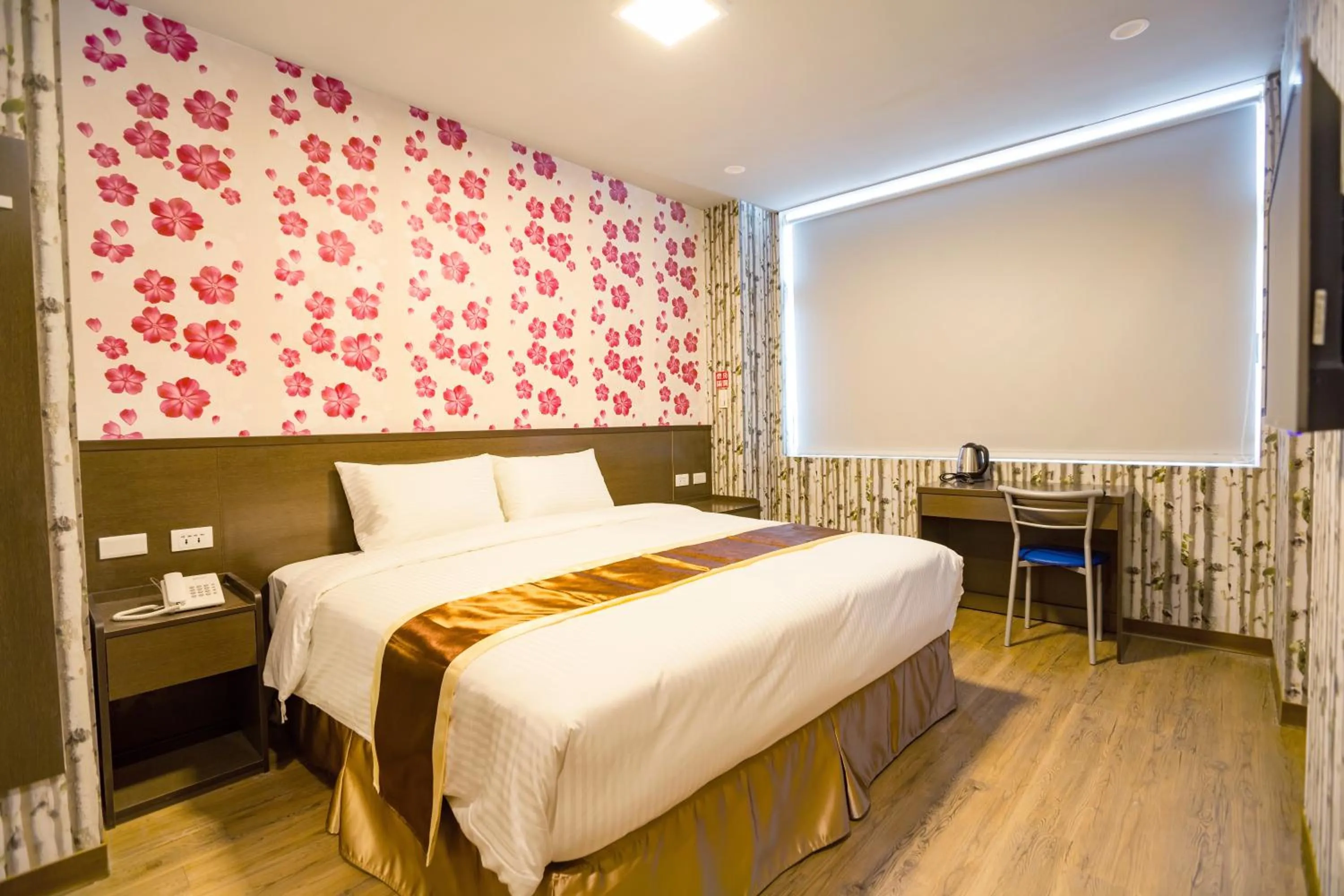 Photo of the whole room, Bed in A Ace Hotel