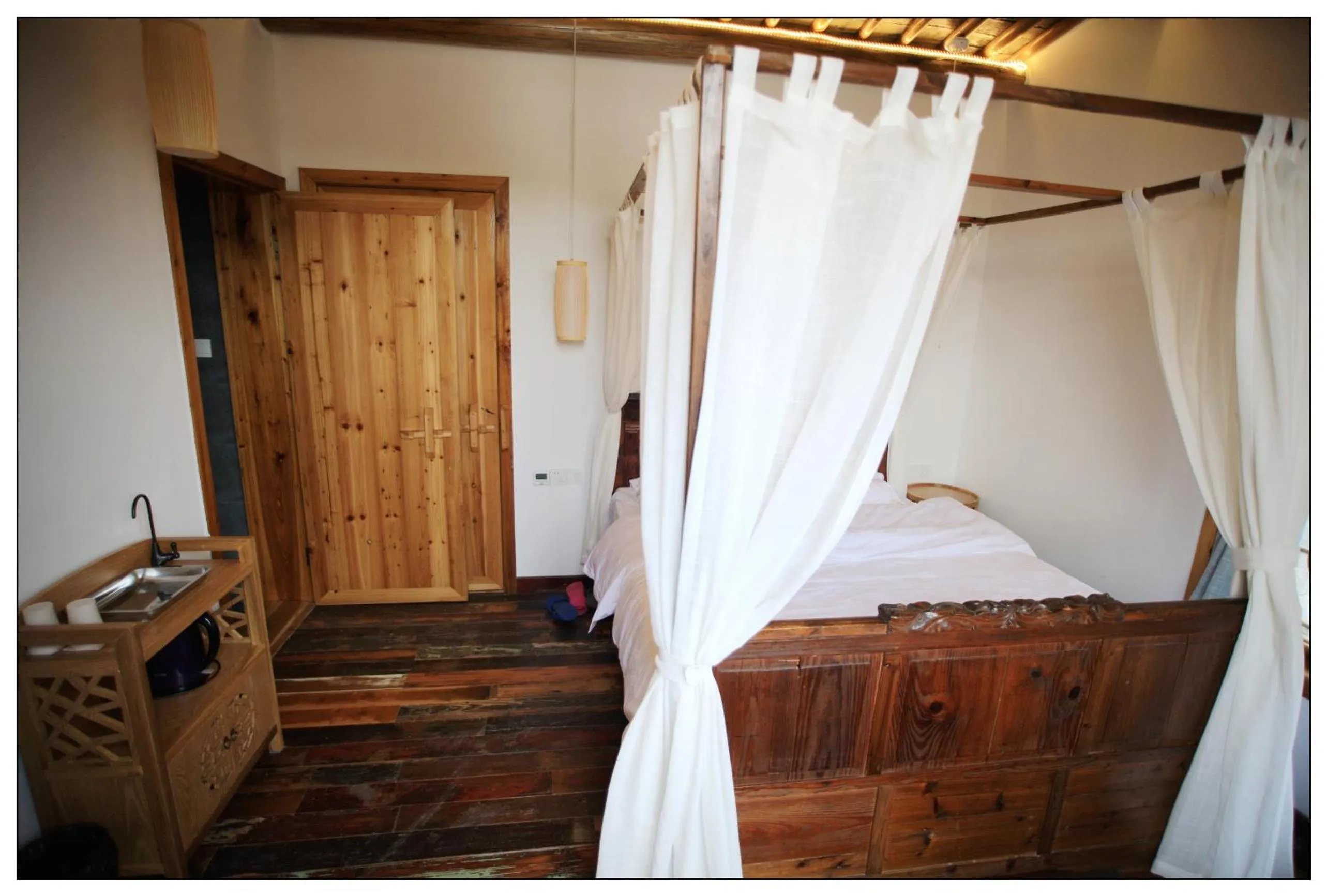 Photo of the whole room, Bed in Tongli Begonia Flowers Guesthouse