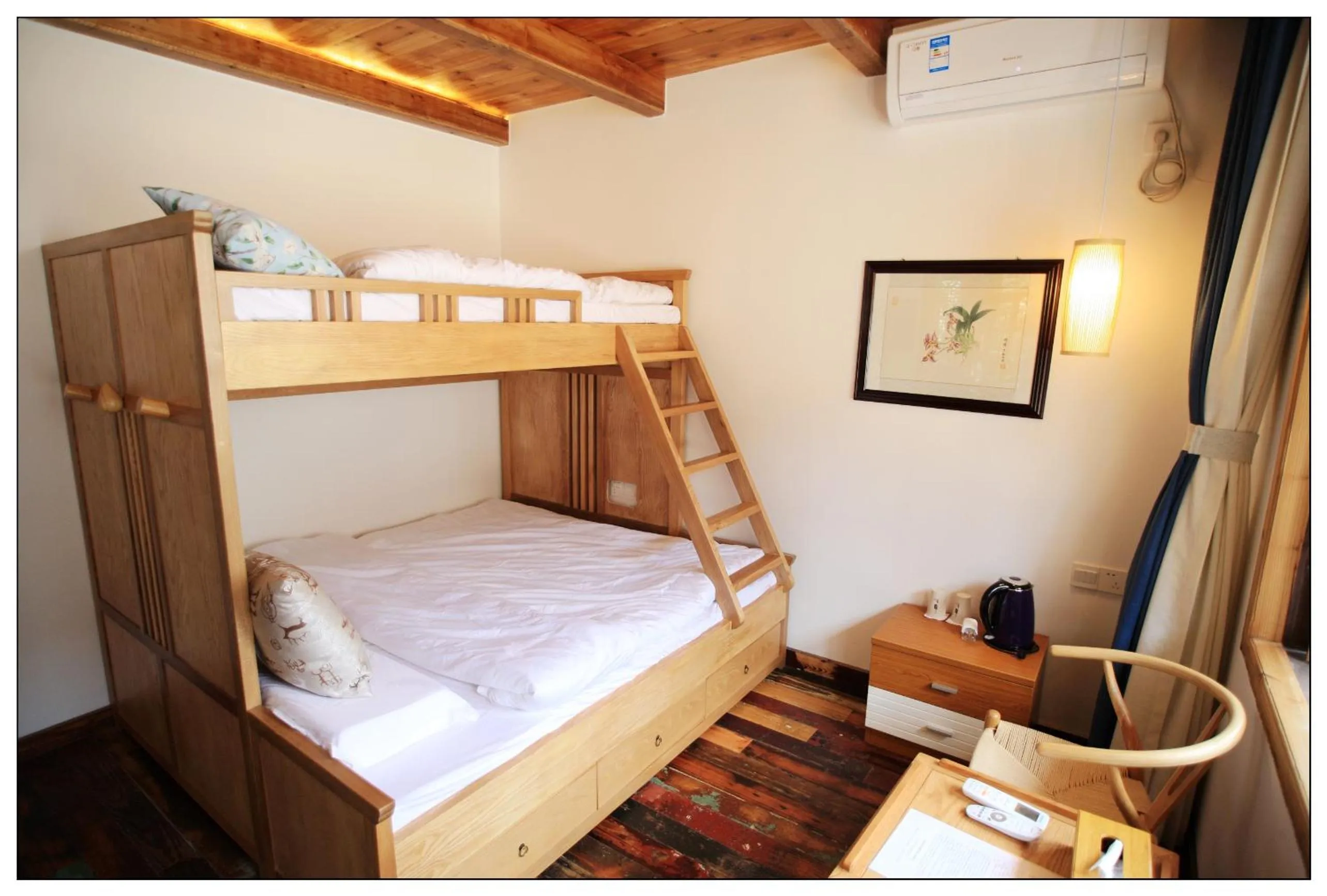 Photo of the whole room, Bed in Tongli Begonia Flowers Guesthouse