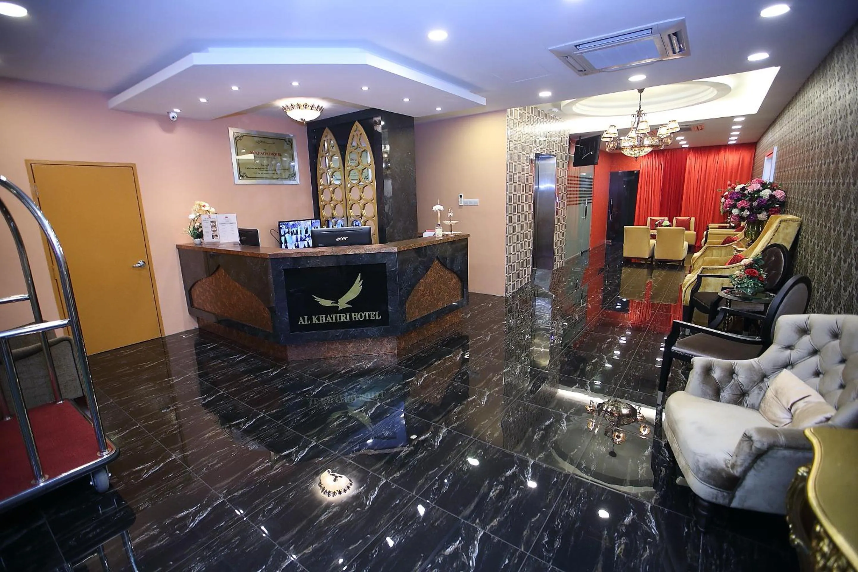 Lobby or reception in Al Khatiri Hotel