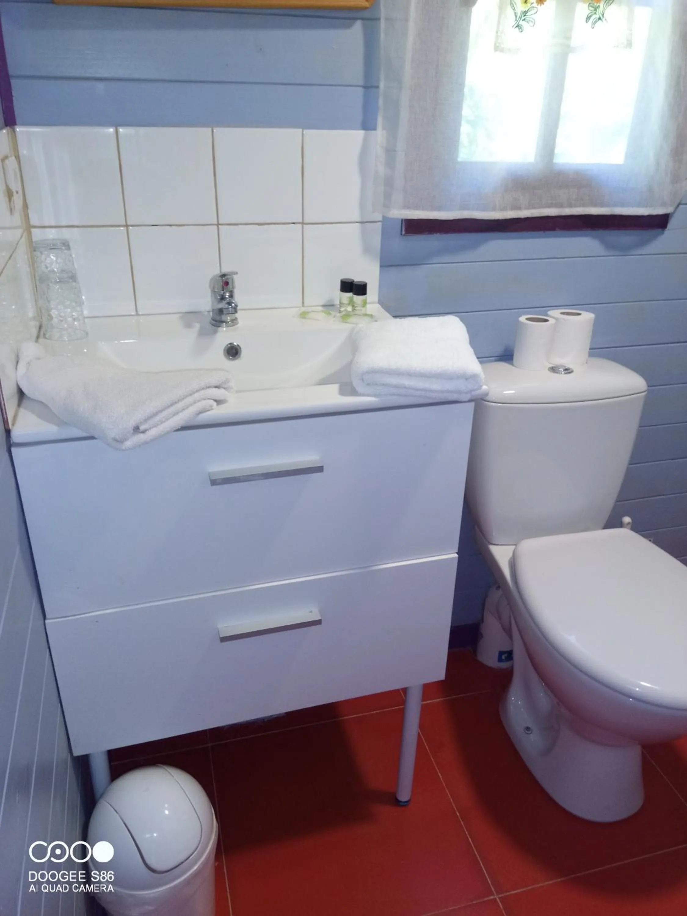 Toilet in Le Mas d'Icard