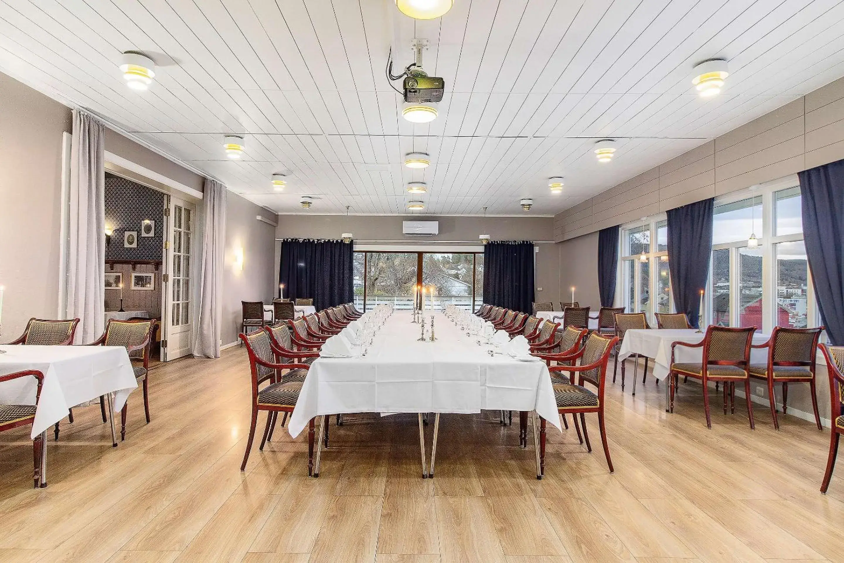 Restaurant/places to eat in Best Western Tingvold Park Hotel Restaurant/places to eat in Best Western Tingvold Park Hotel