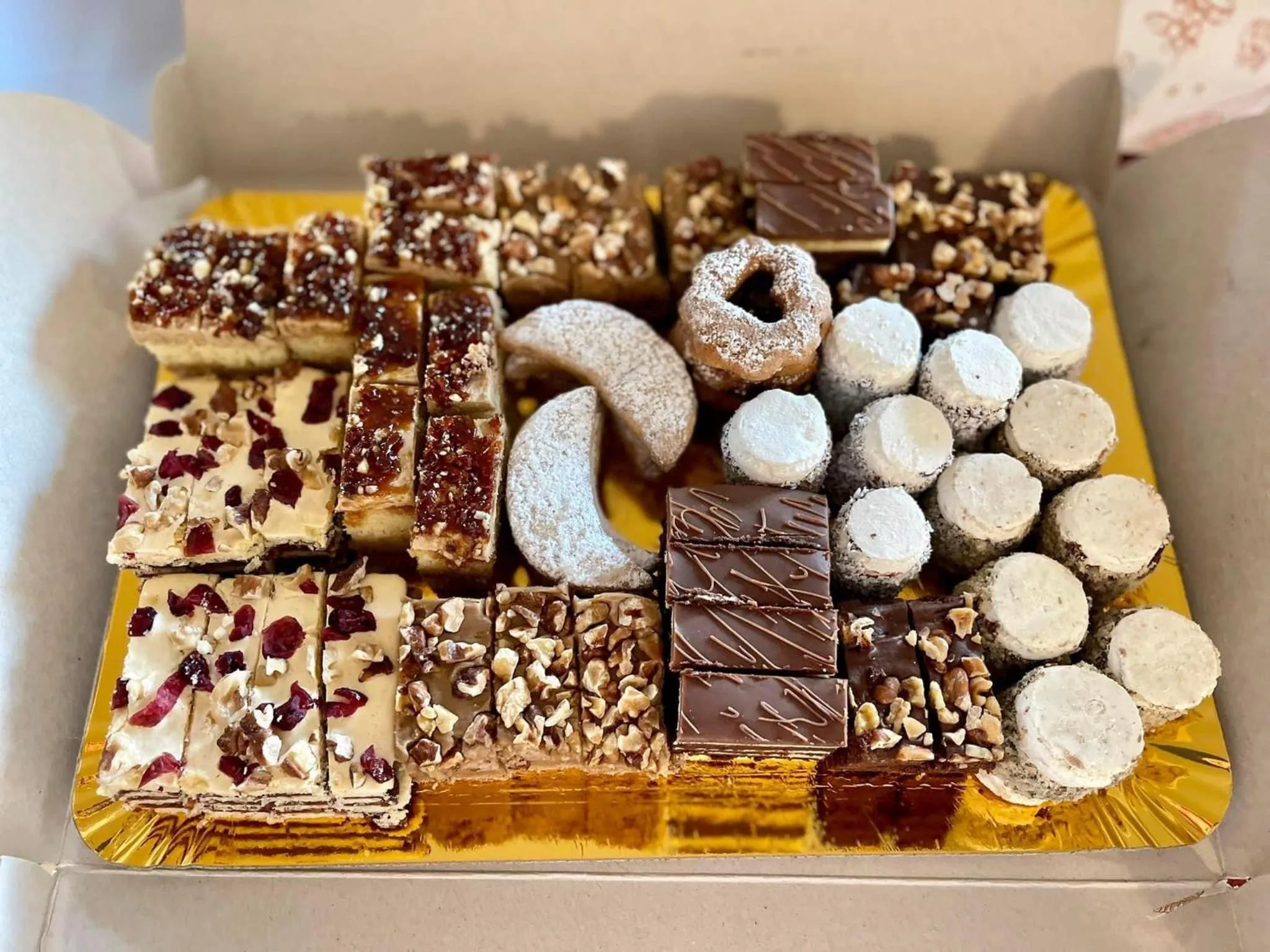 Food and drinks in Pensiunea Luiza