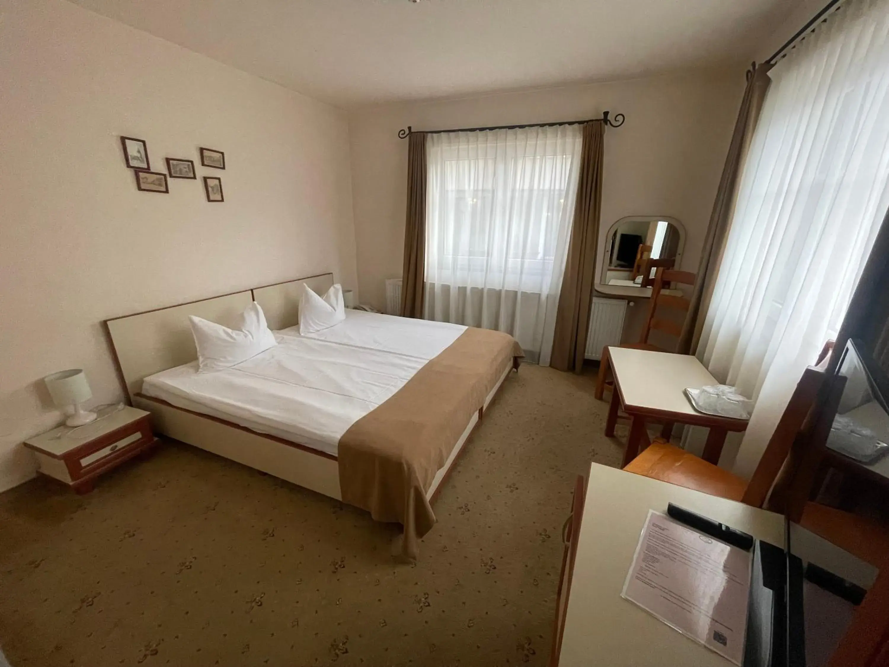 Bed in Pensiunea Luiza Bed in Pensiunea Luiza