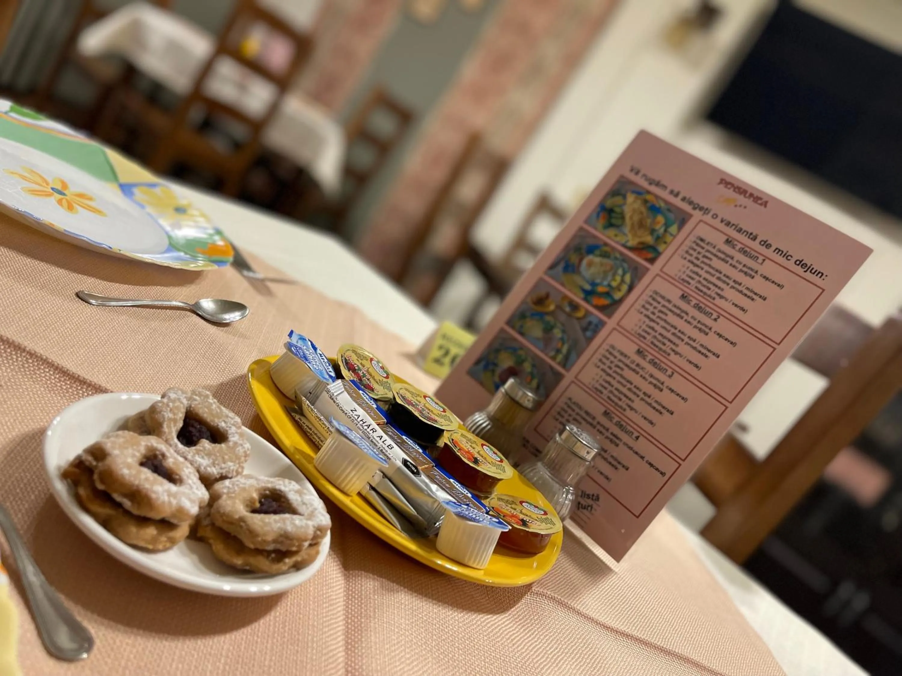 Food and drinks in Pensiunea Luiza