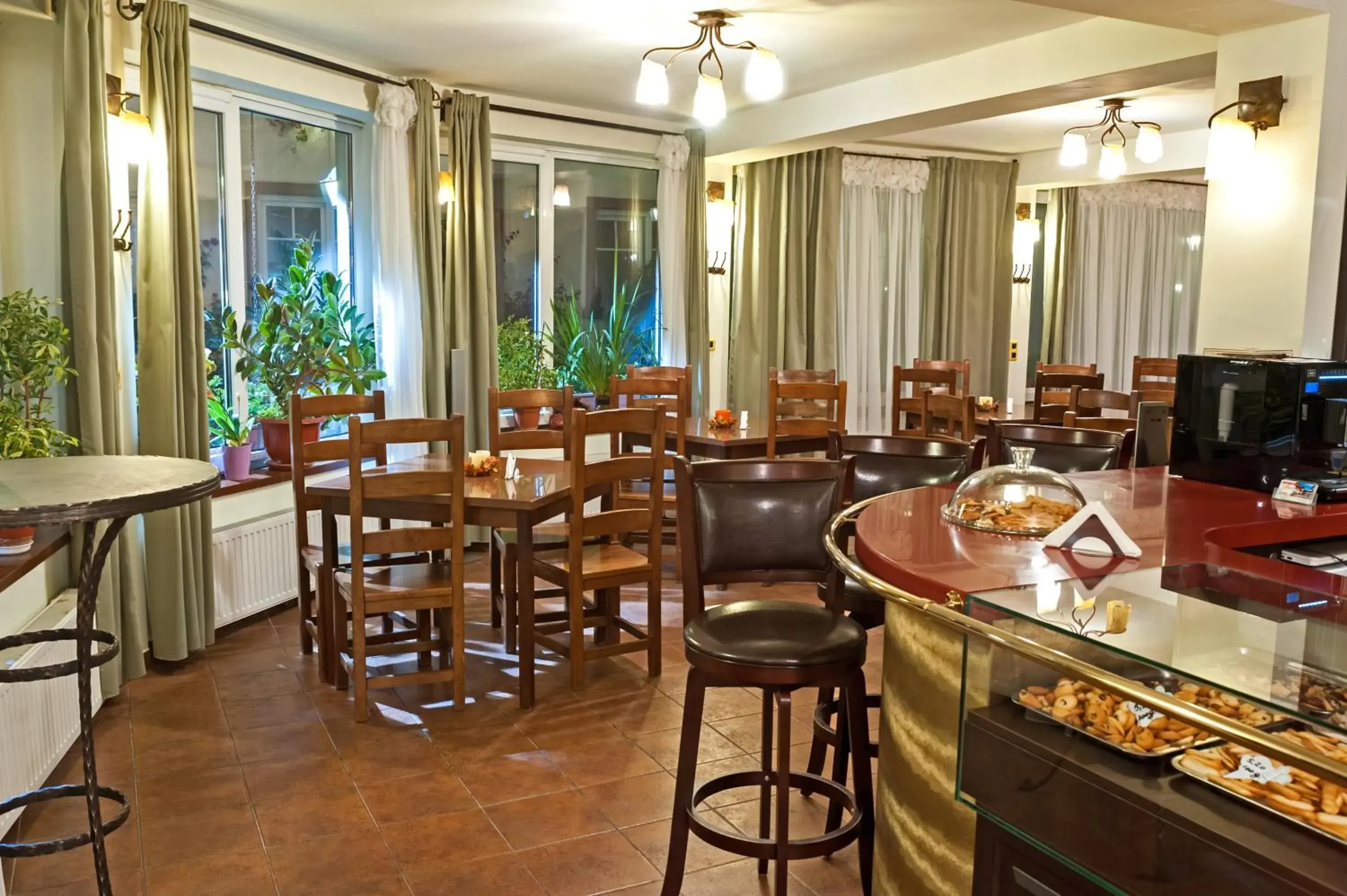 Restaurant/places to eat in Pensiunea Luiza Restaurant/places to eat in Pensiunea Luiza
