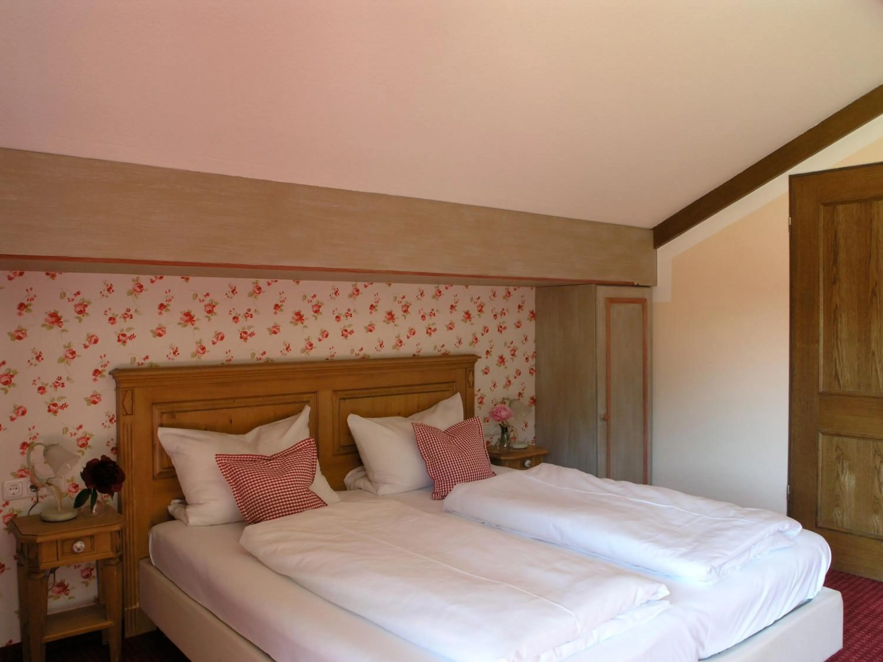 Bed in Hotel Bachmair Alpina