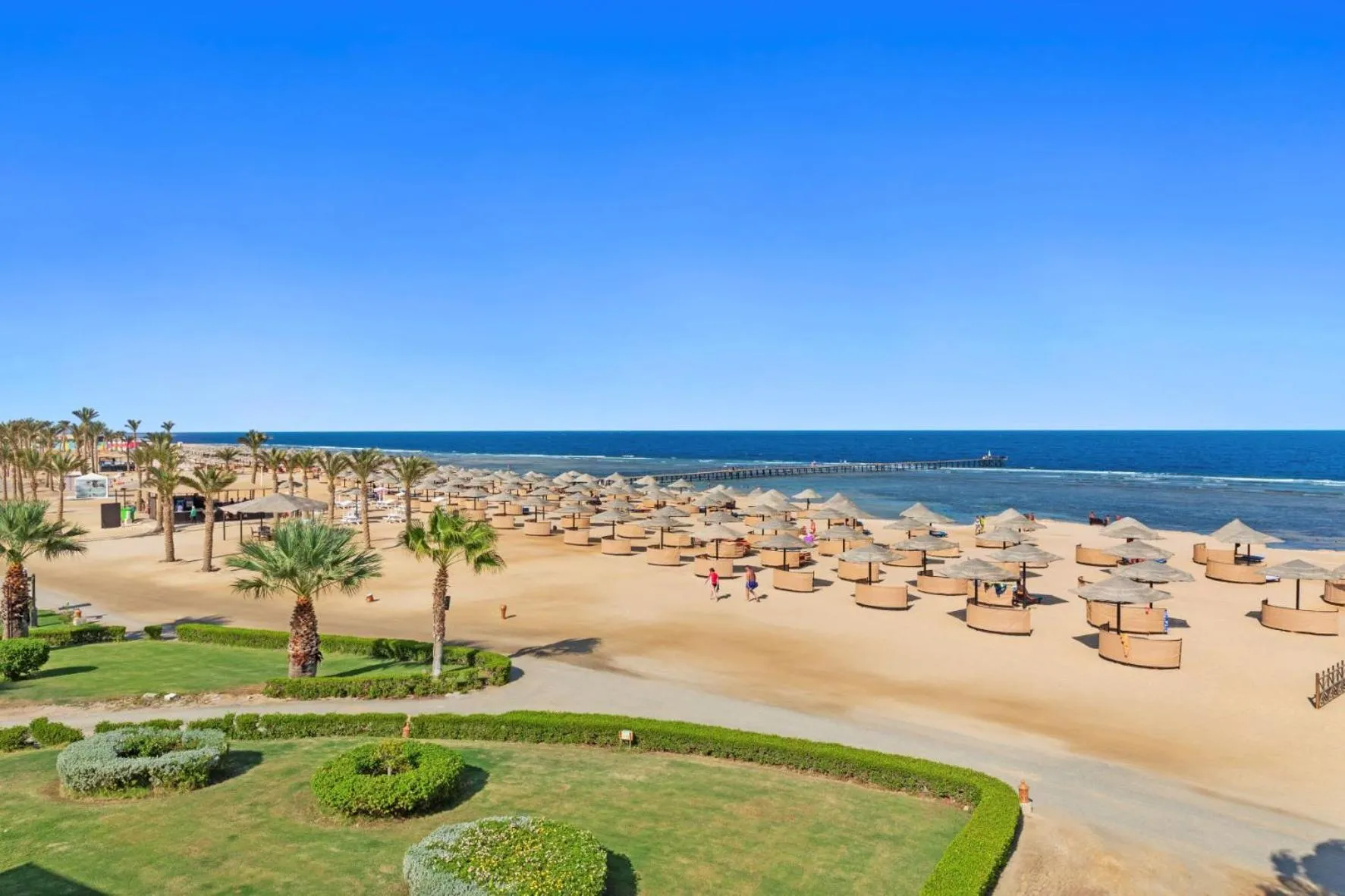 Beach in Pickalbatros The Palace Port Ghalib