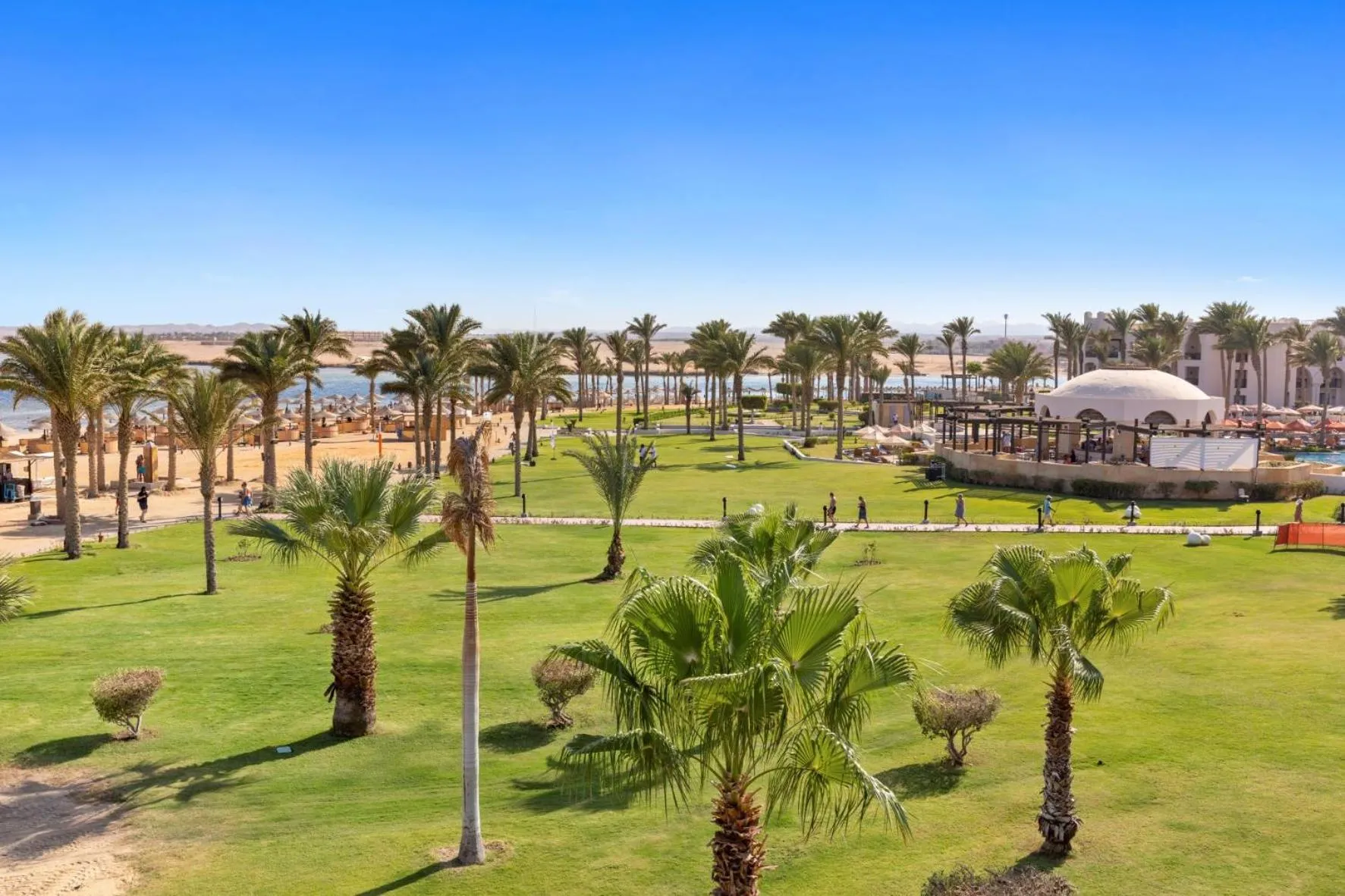 Garden in Pickalbatros The Palace Port Ghalib