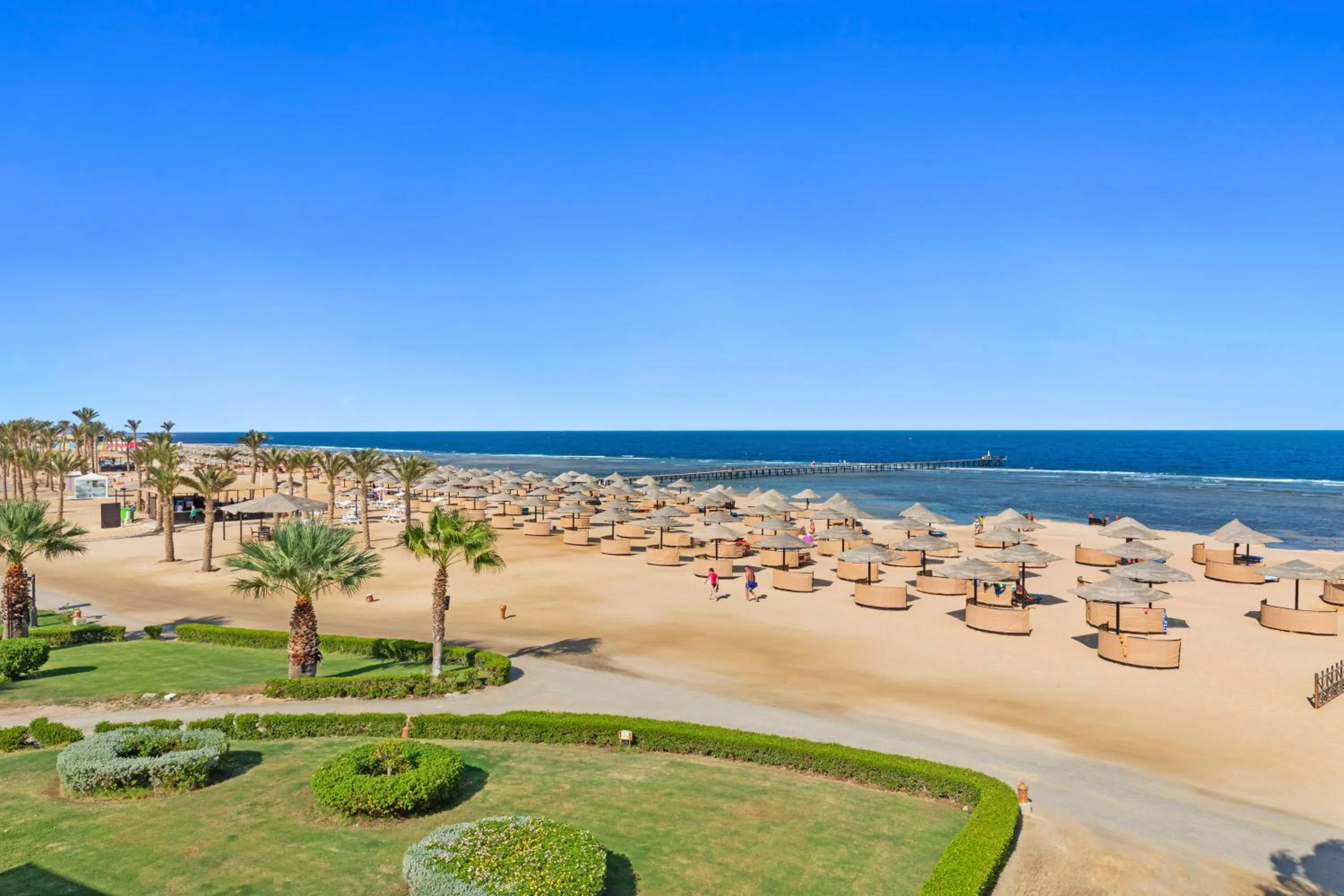 Beach in Pickalbatros The Palace Port Ghalib