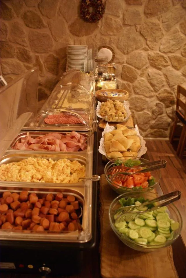 Food in Hotel Kassaros
