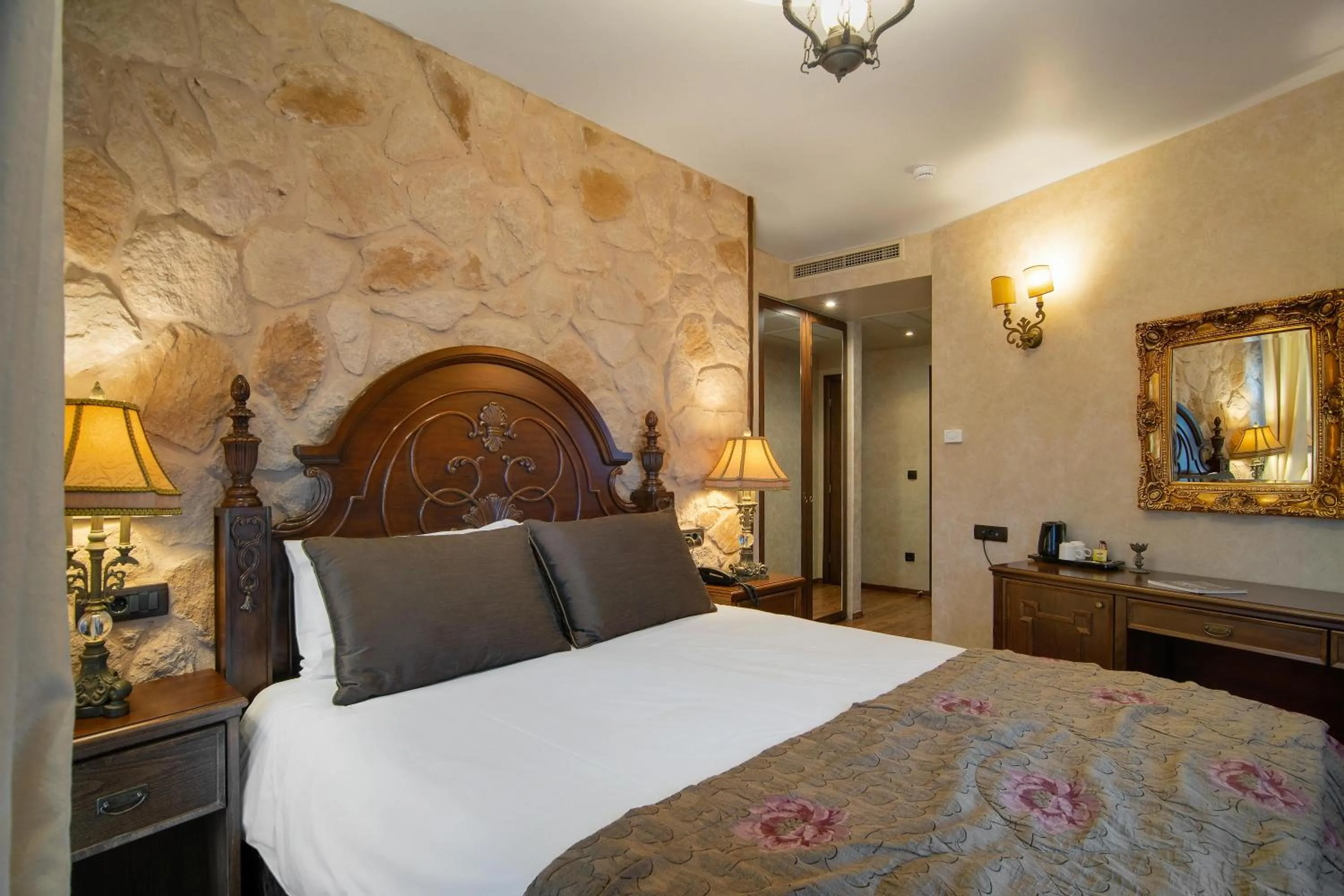 Bed in Hotel Kassaros