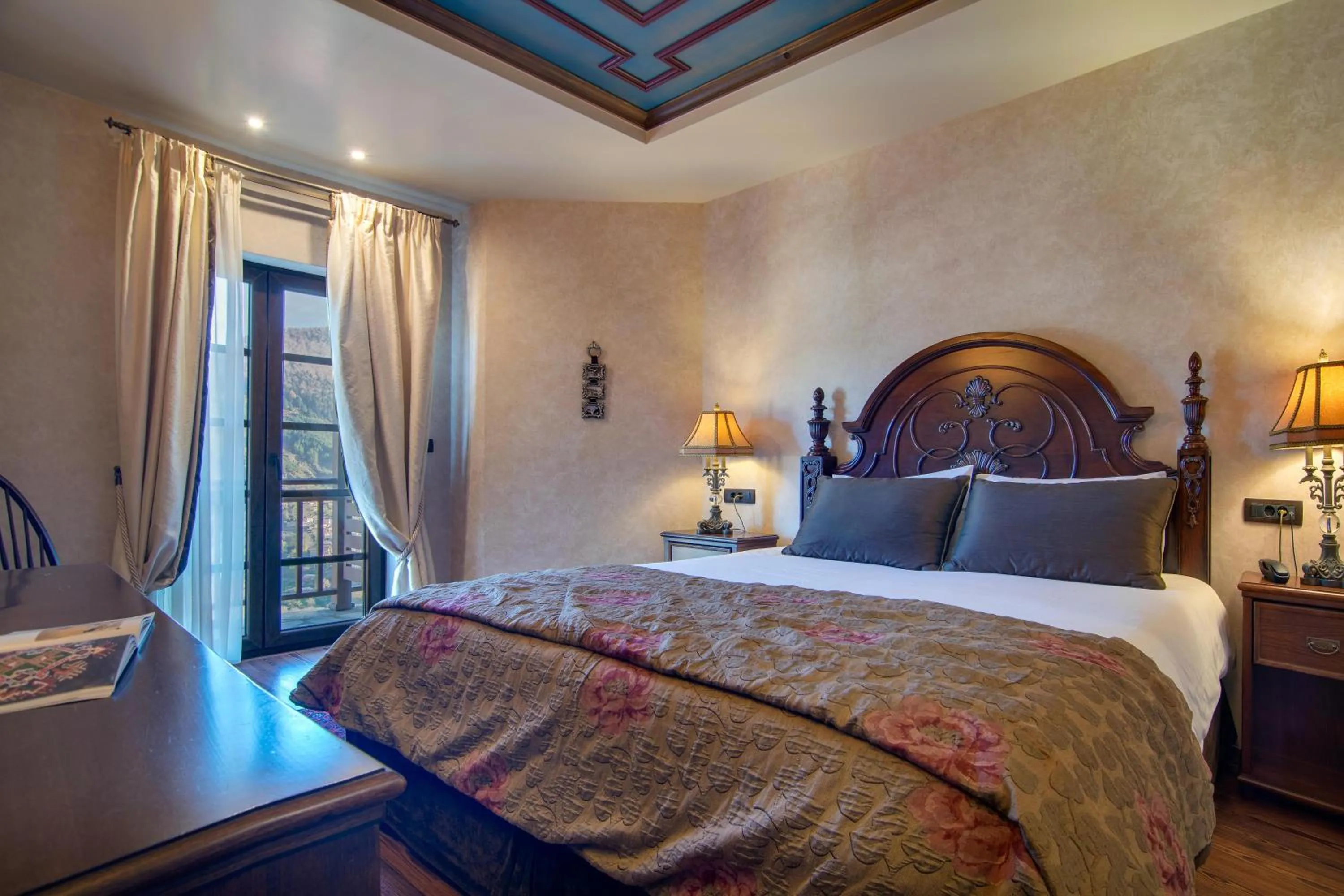 Bed in Hotel Kassaros