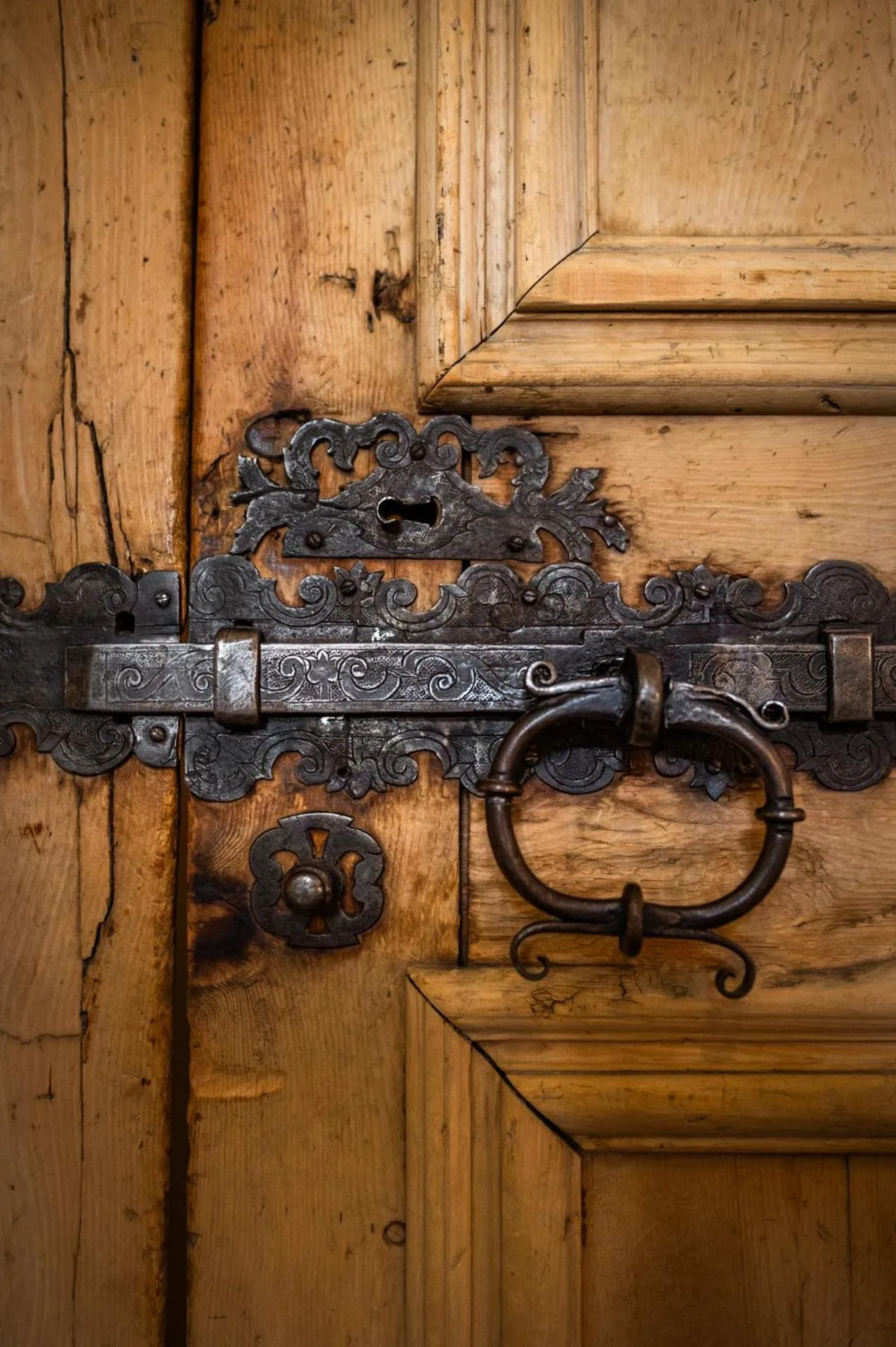 Decorative detail in Historic Hotel Crusch Alva