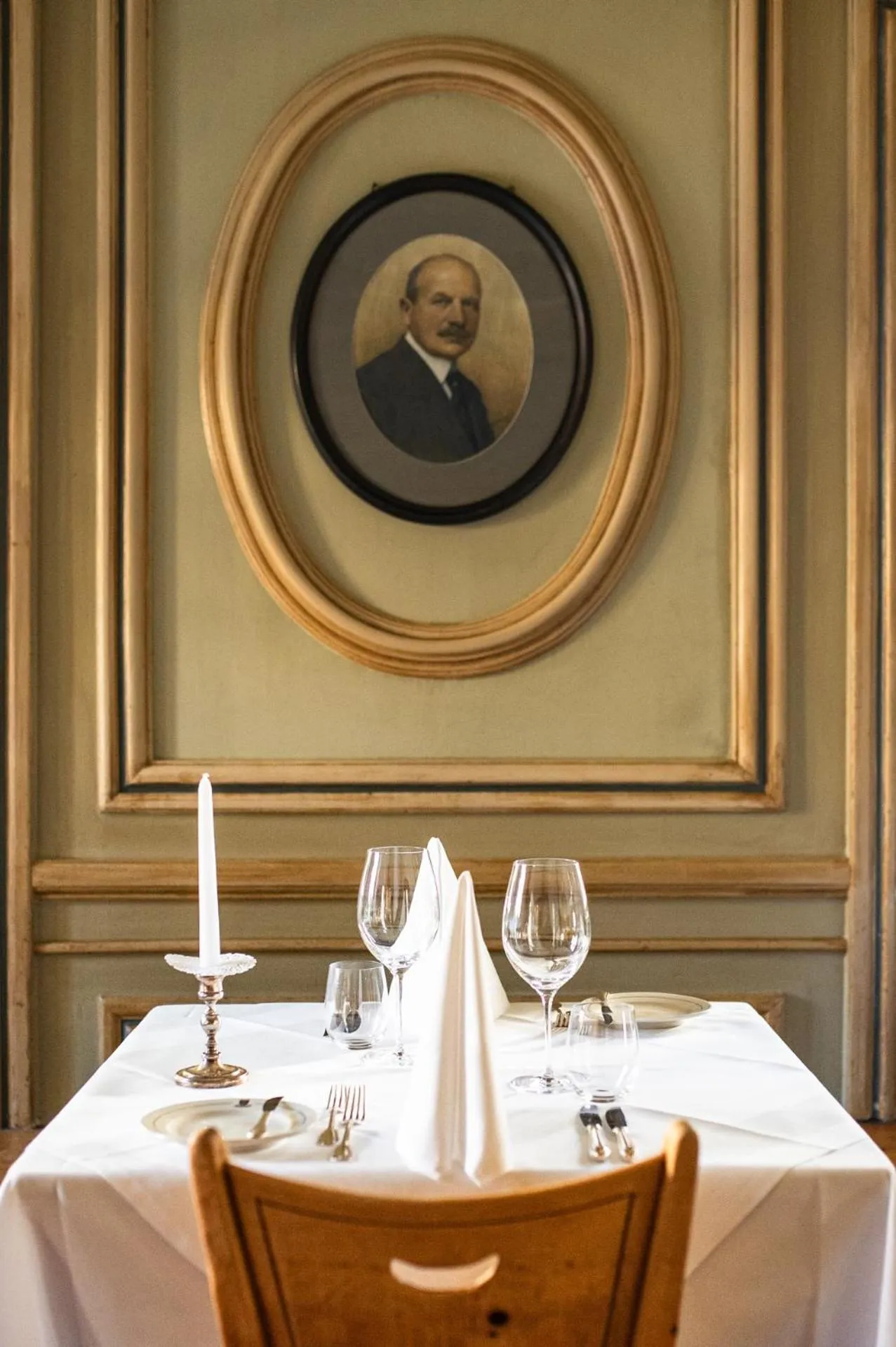 Restaurant/places to eat in Historic Hotel Crusch Alva