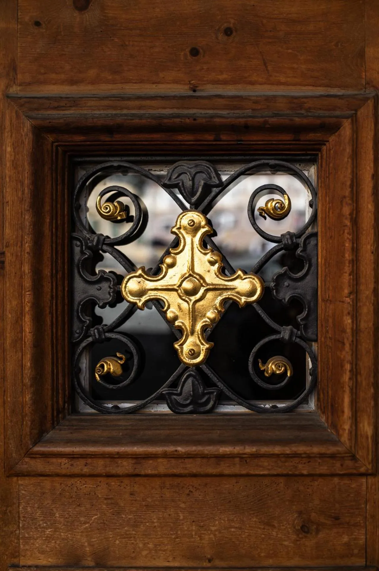 Decorative detail in Historic Hotel Crusch Alva