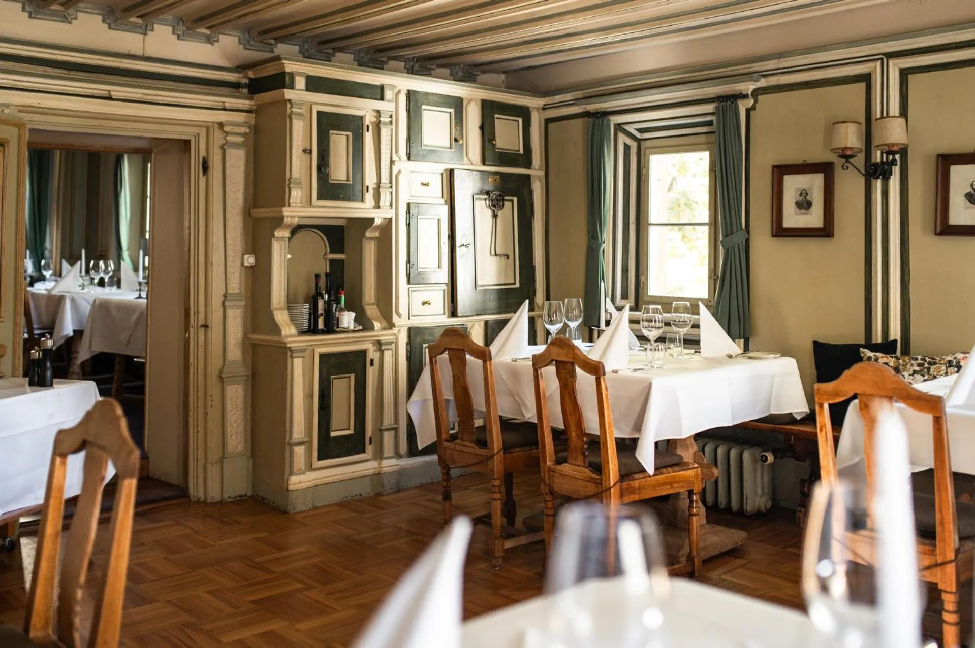 Restaurant/places to eat in Historic Hotel Crusch Alva