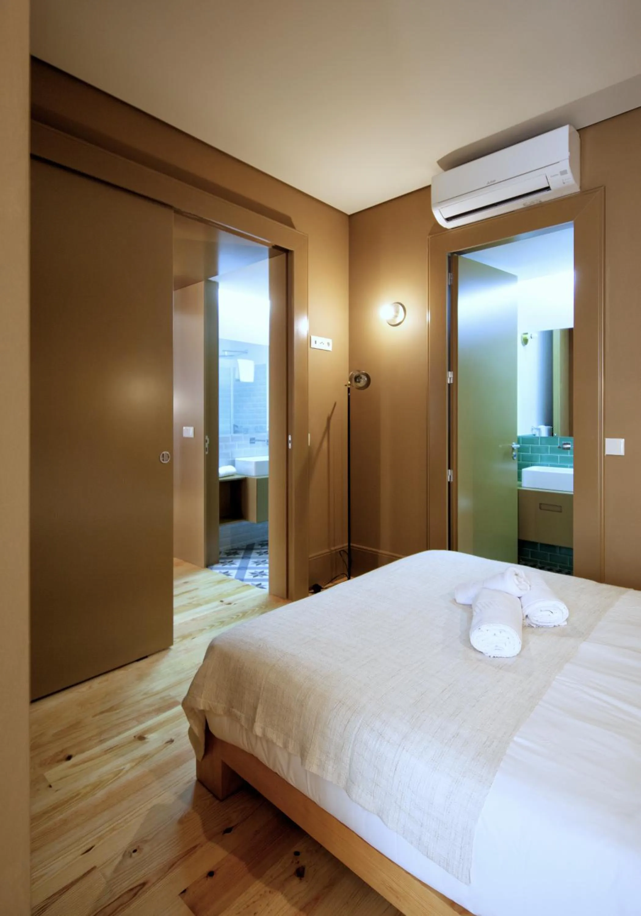 Bathroom, Bed in Oporto Maison Batalha