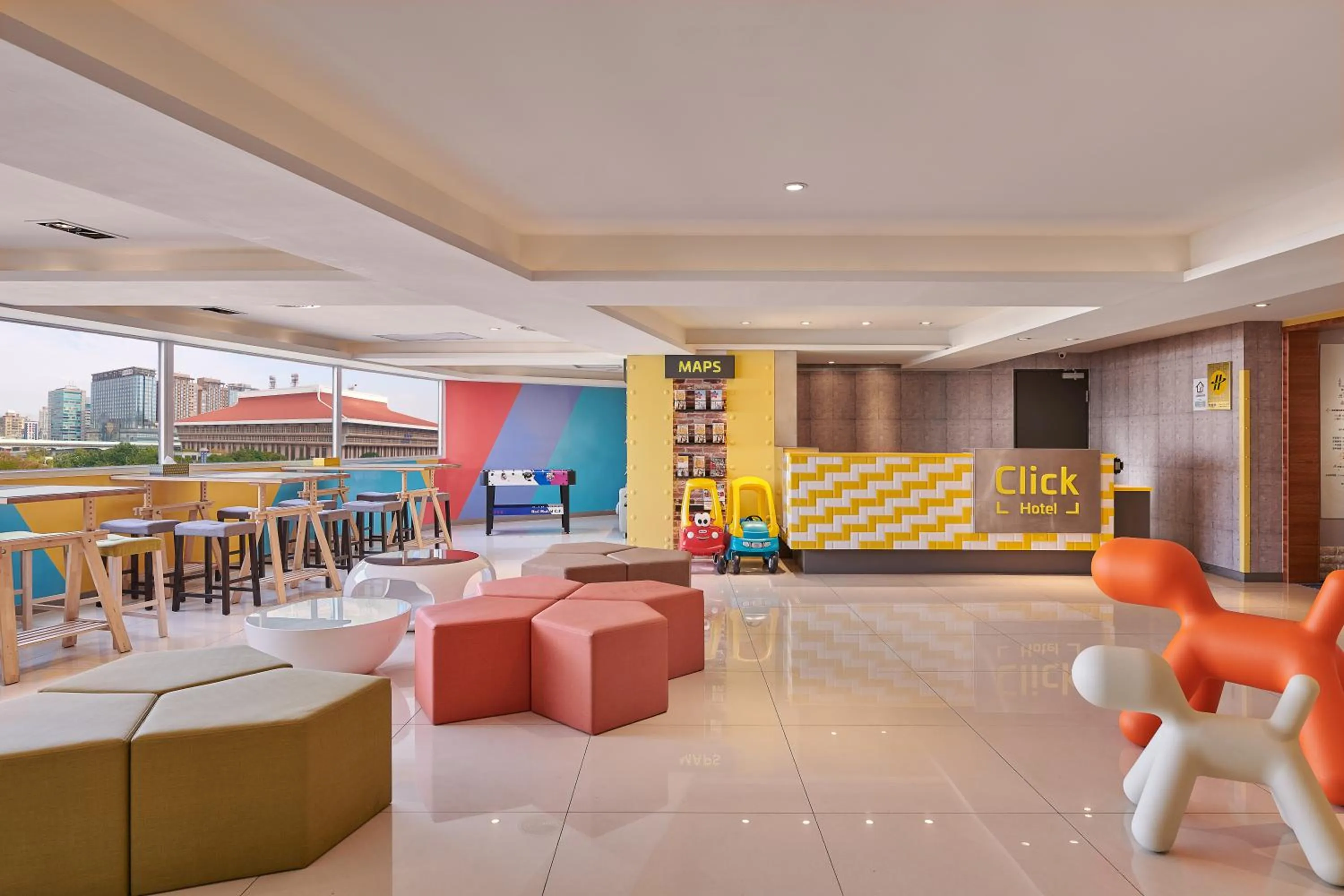 Communal lounge/ TV room in Click Hotel - Taipei Main Station Branch