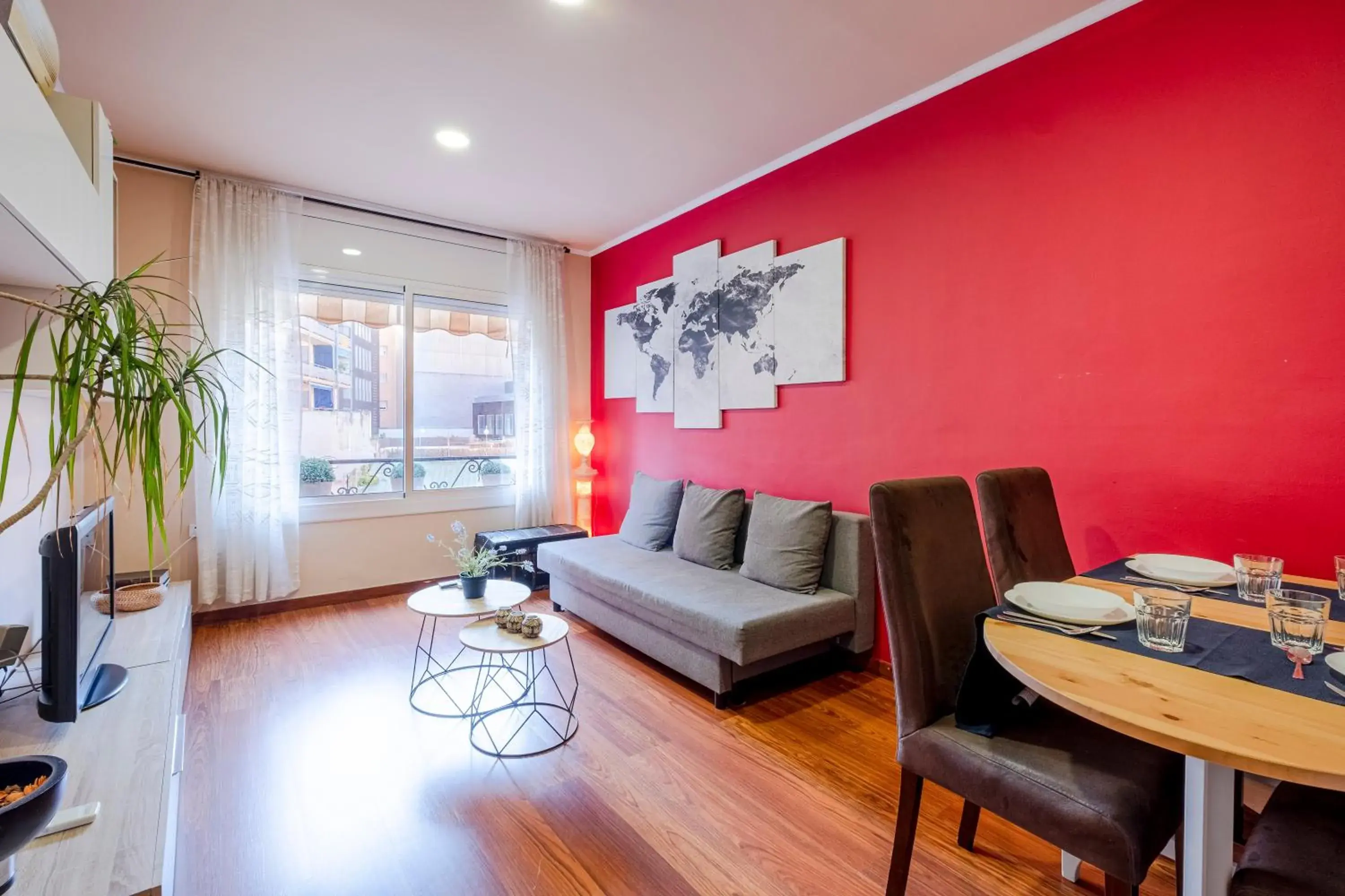 Three Bedroom Apartment in Sants Three Bedroom Apartment in Sants