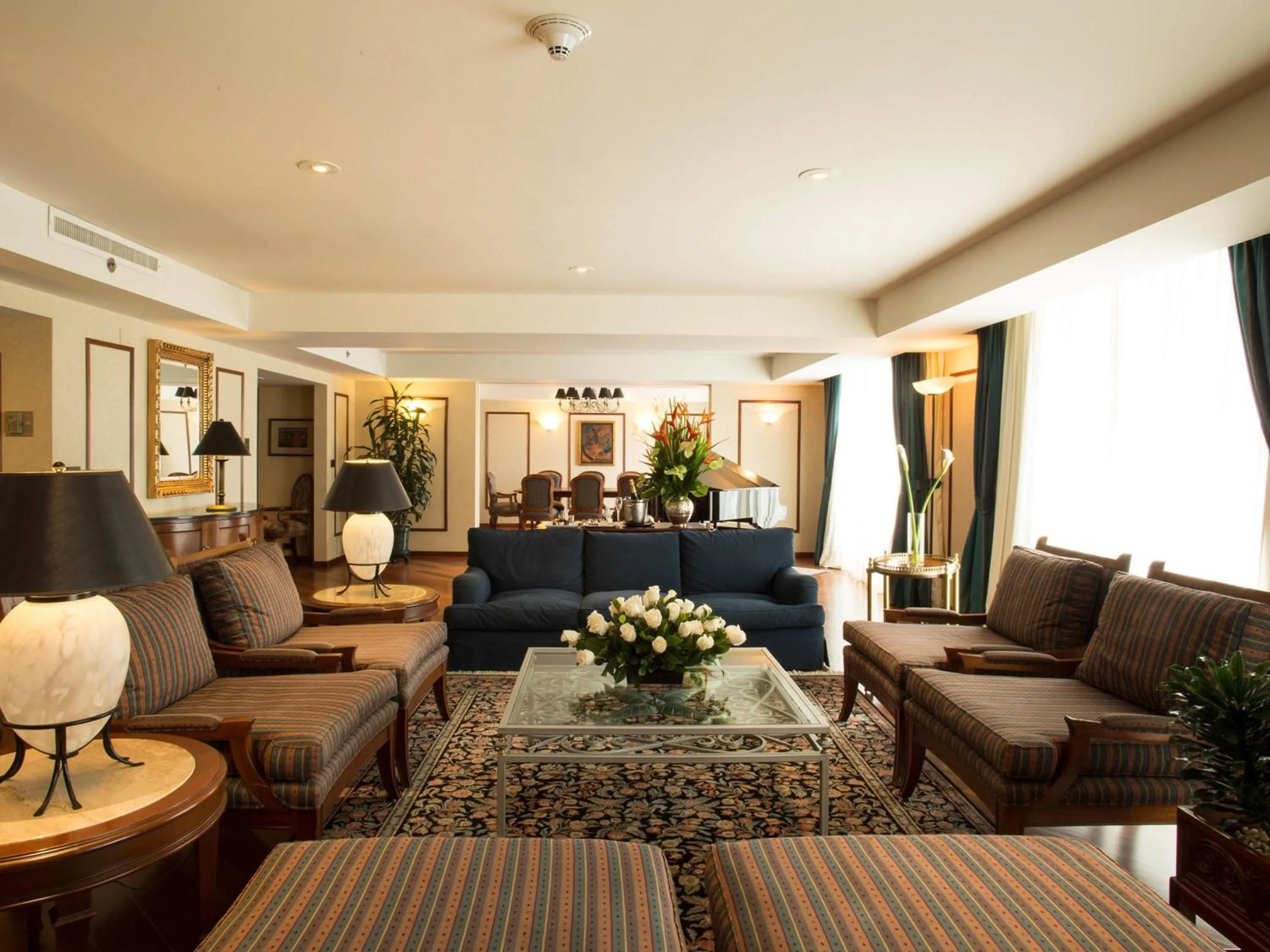 Bedroom in Swissotel Lima