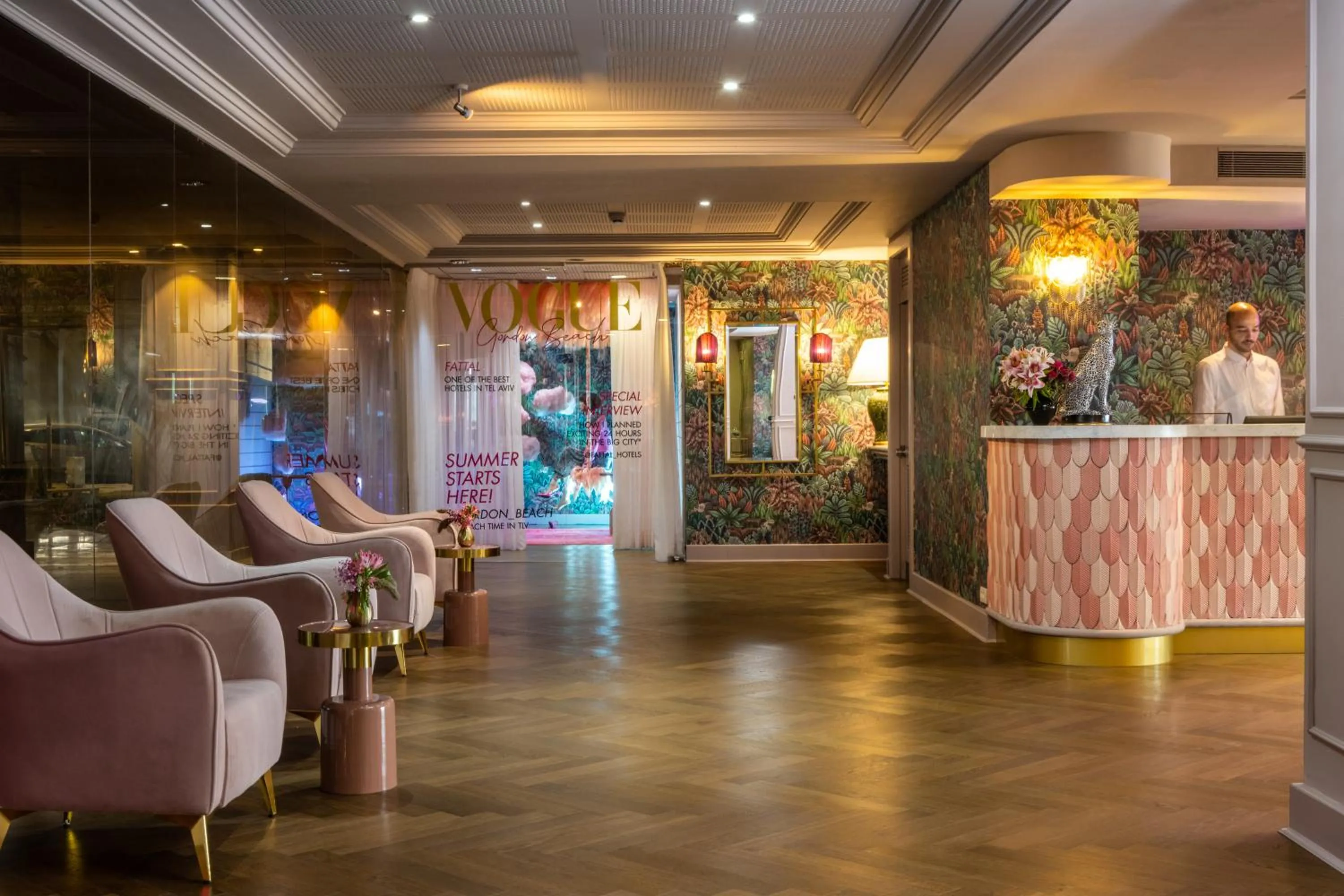 Lobby or reception in Leonardo Gordon Beach