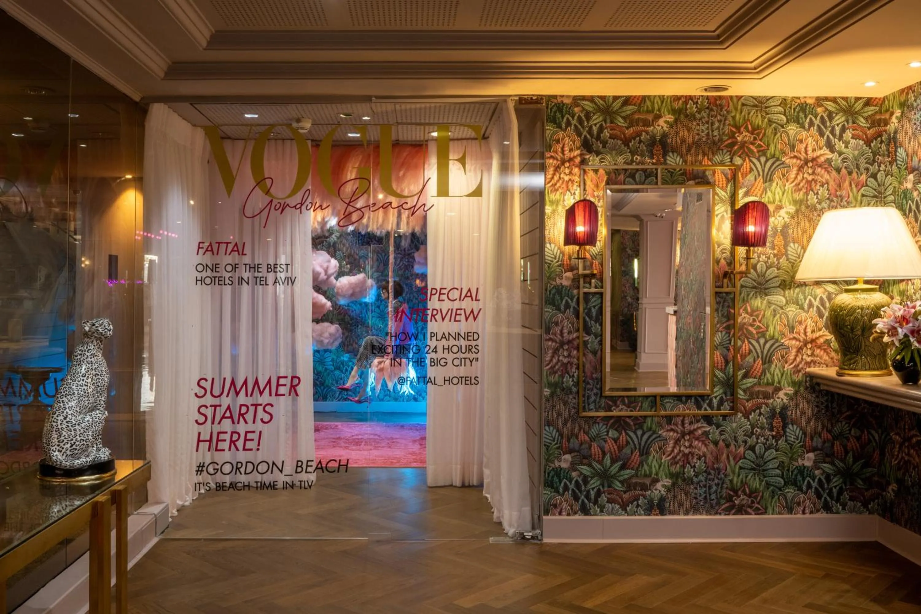 Lobby or reception in Leonardo Gordon Beach