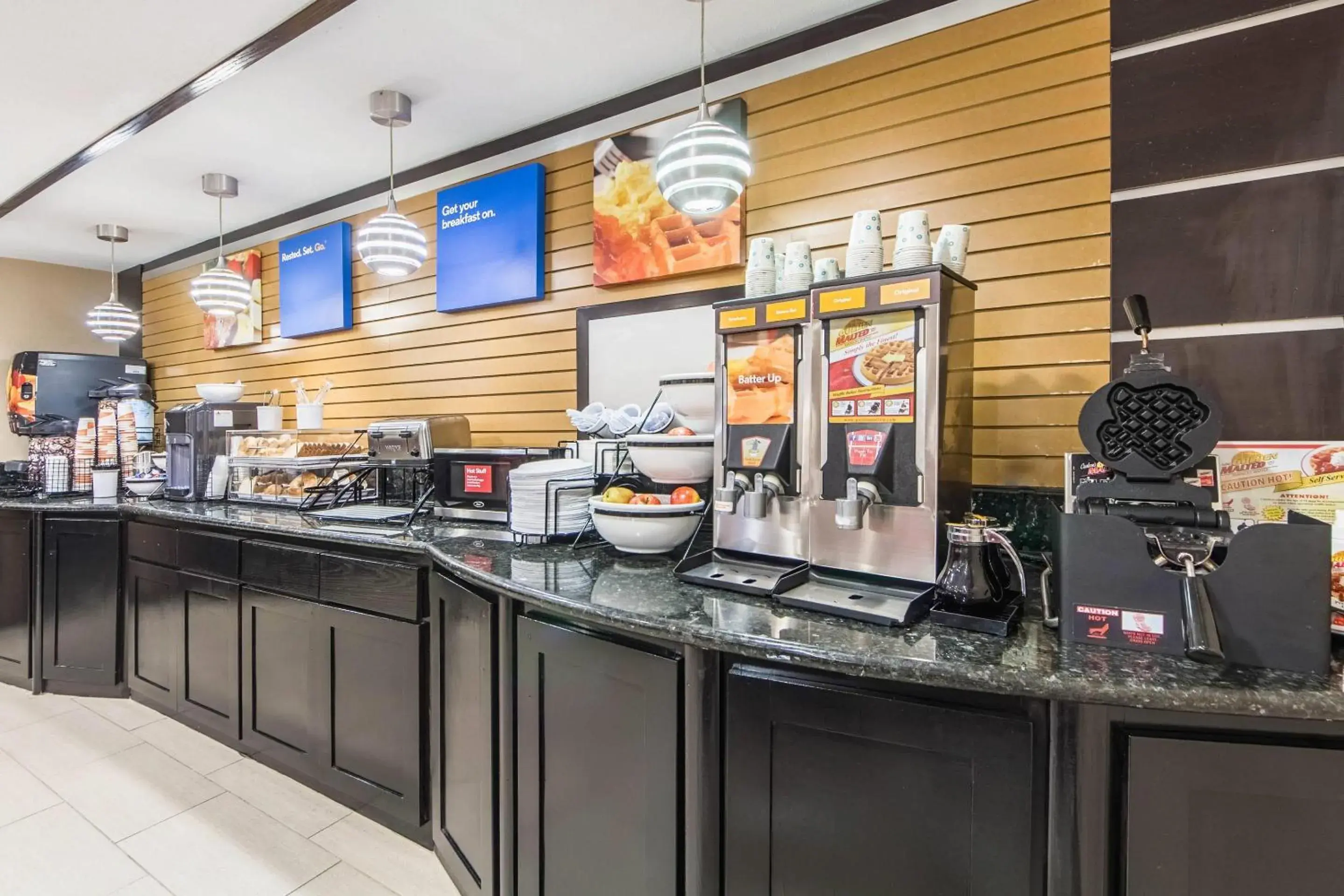 Breakfast in Comfort Inn Dallas Park Central Breakfast in Comfort Inn Dallas Park Central