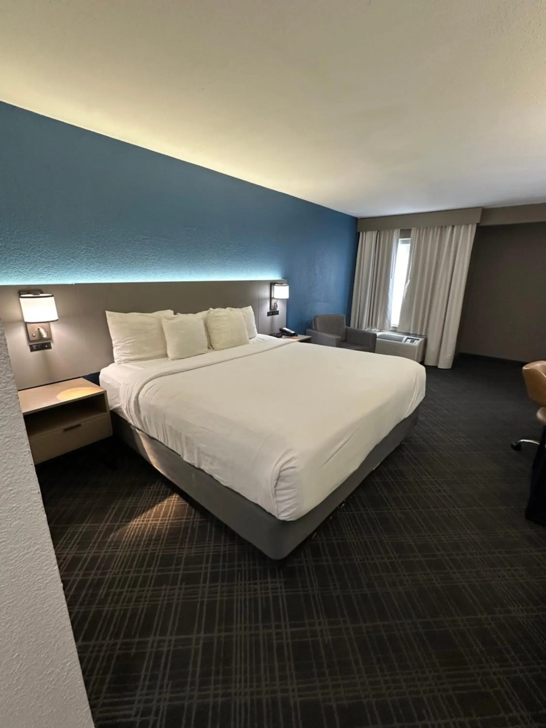 King Room - Accessible/Non-Smoking in Comfort Inn Dallas Park Central King Room - Accessible/Non-Smoking in Comfort Inn Dallas Park Central