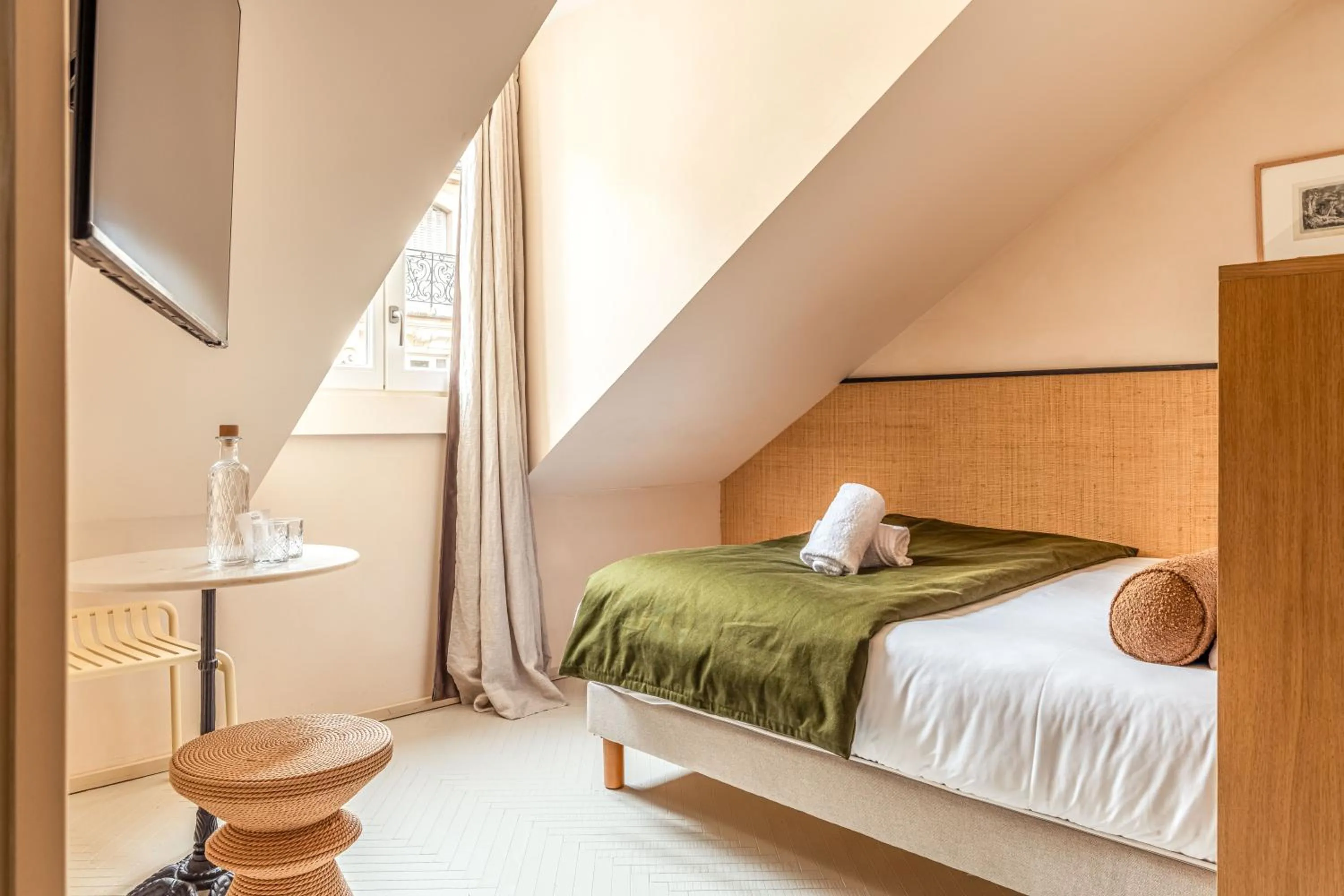 Bedroom, Bed in Hôtel Maison Traversière