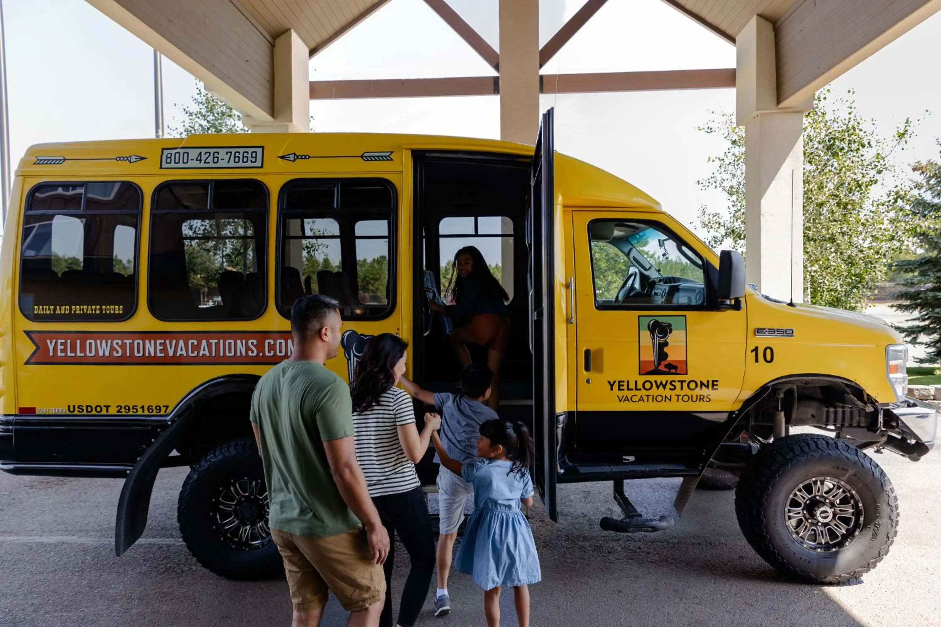 Gray Wolf Inn & Suites