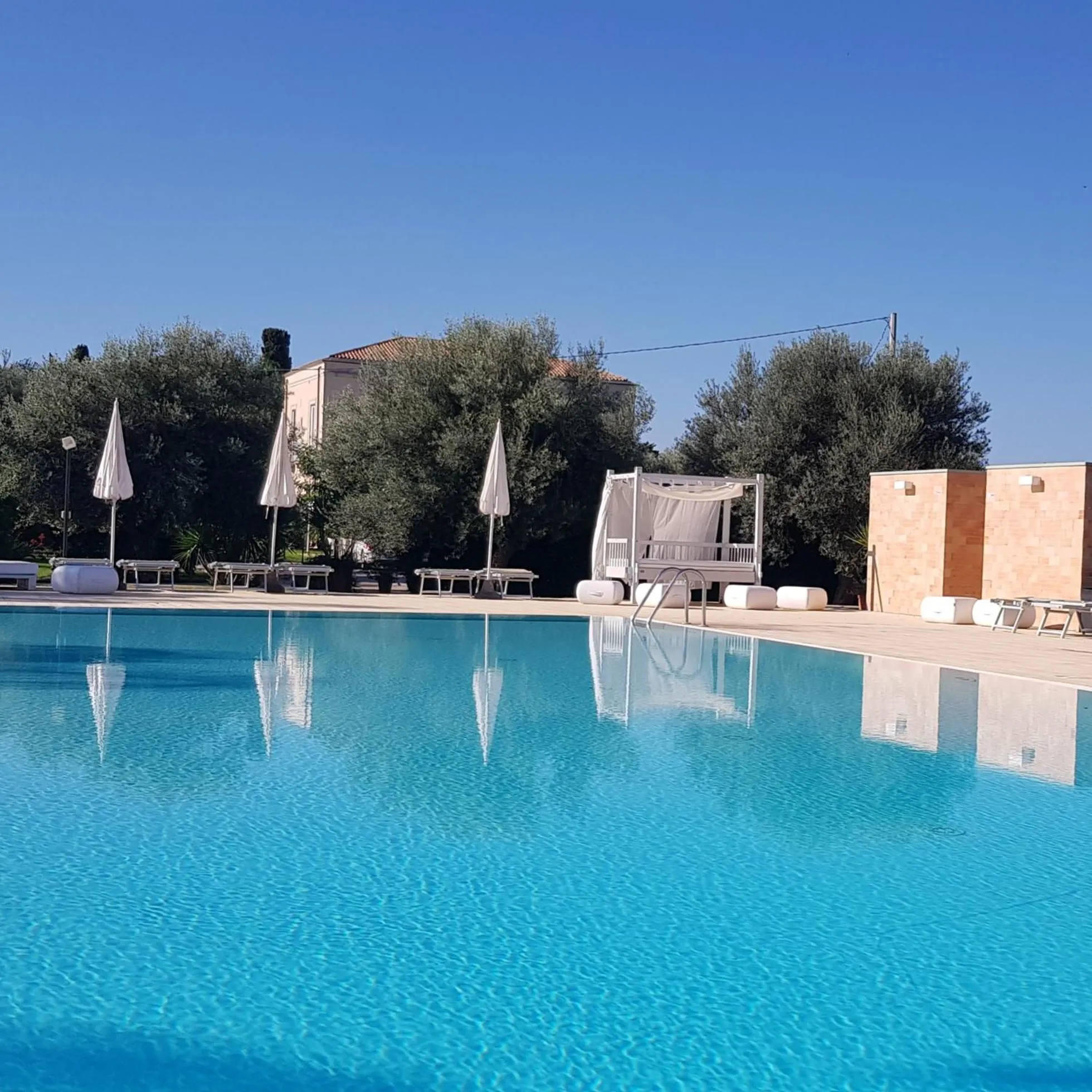 Swimming pool in Hotel Villa Fanusa