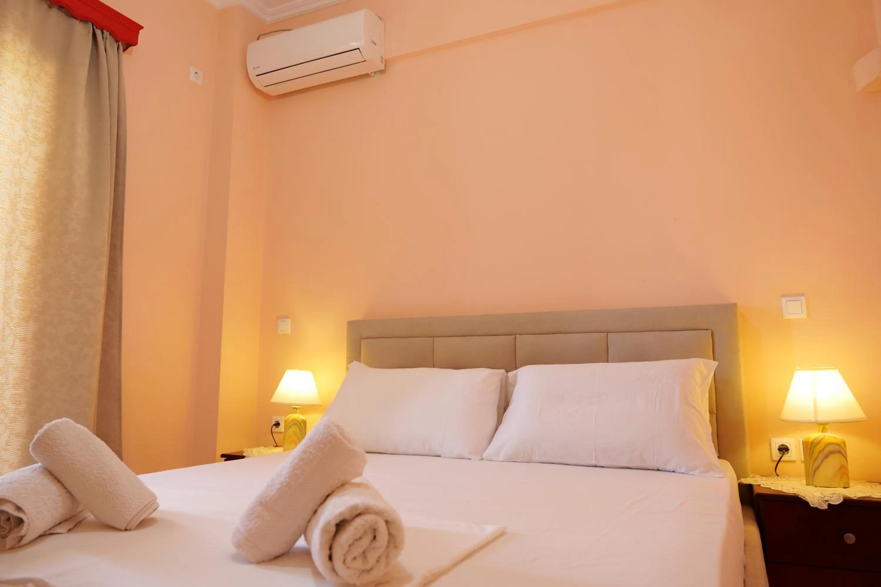 Bedroom, Bed in Miracle Apartments Saranda