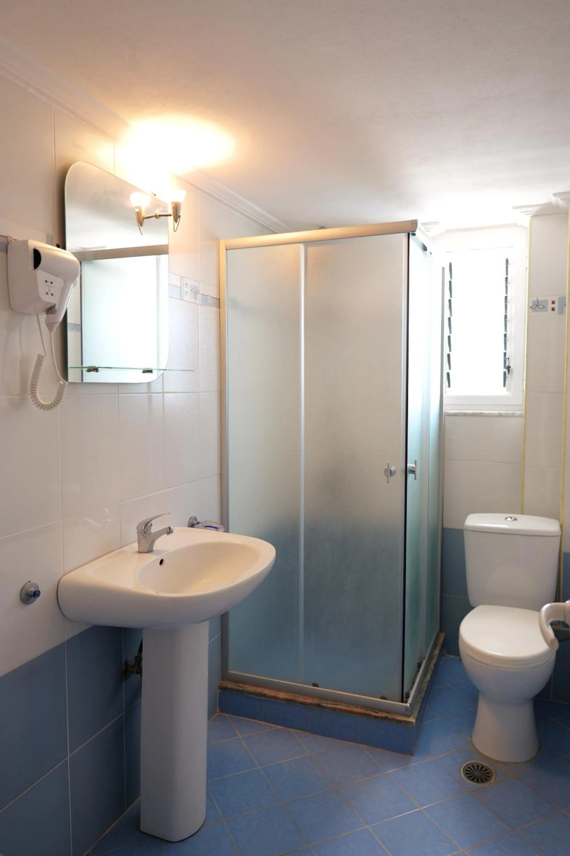 Bathroom in Miracle Apartments Saranda