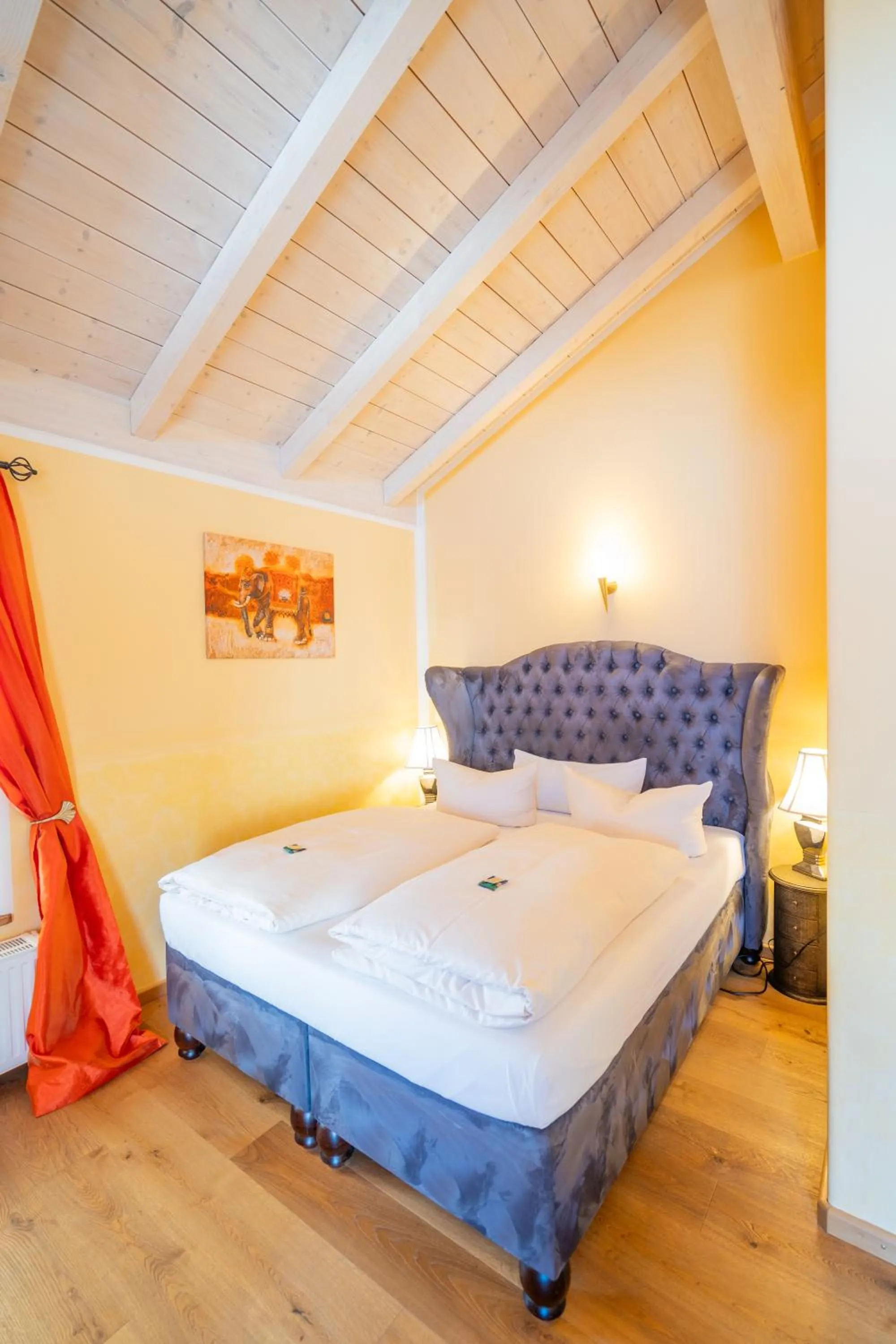 Photo of the whole room, Bed in Landhaus Hotel Wolfratshausen