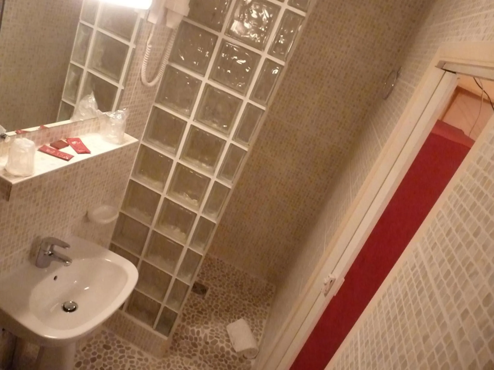 Bathroom in Boutique Hotel Couleurs Suds