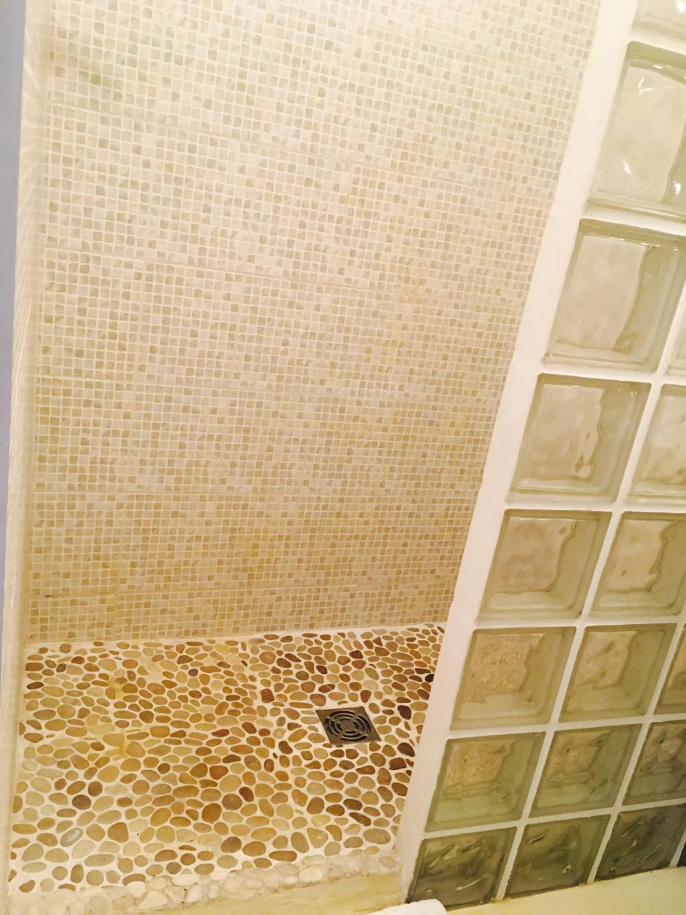 Shower in Boutique Hotel Couleurs Suds