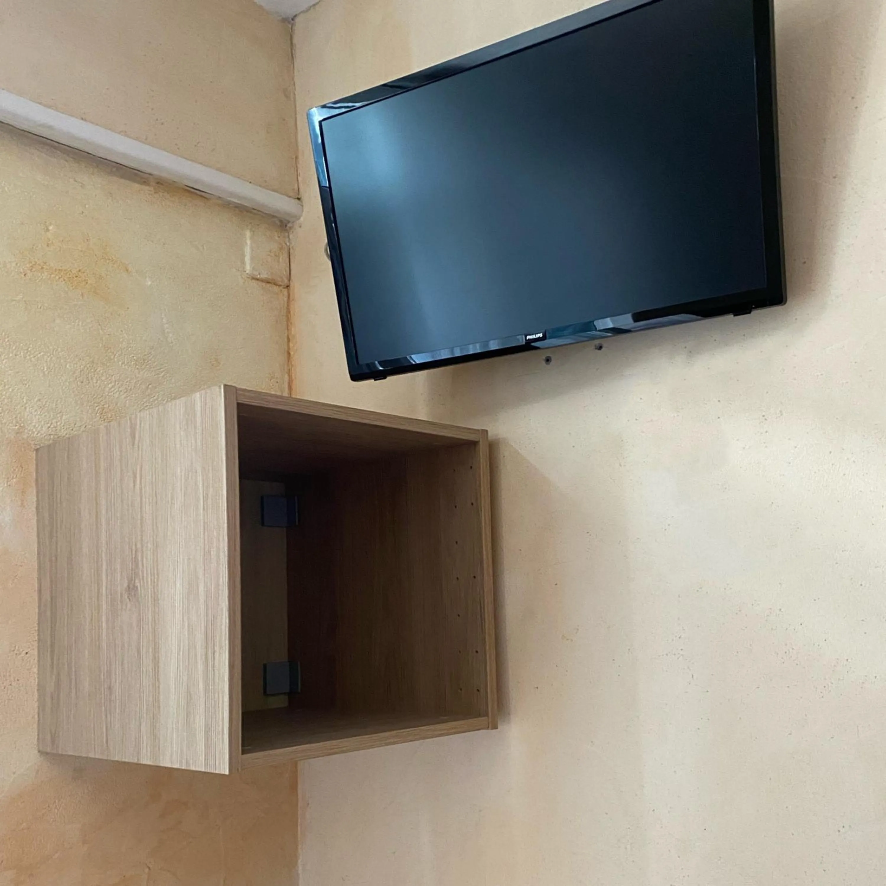 TV and multimedia in Boutique Hotel Couleurs Suds