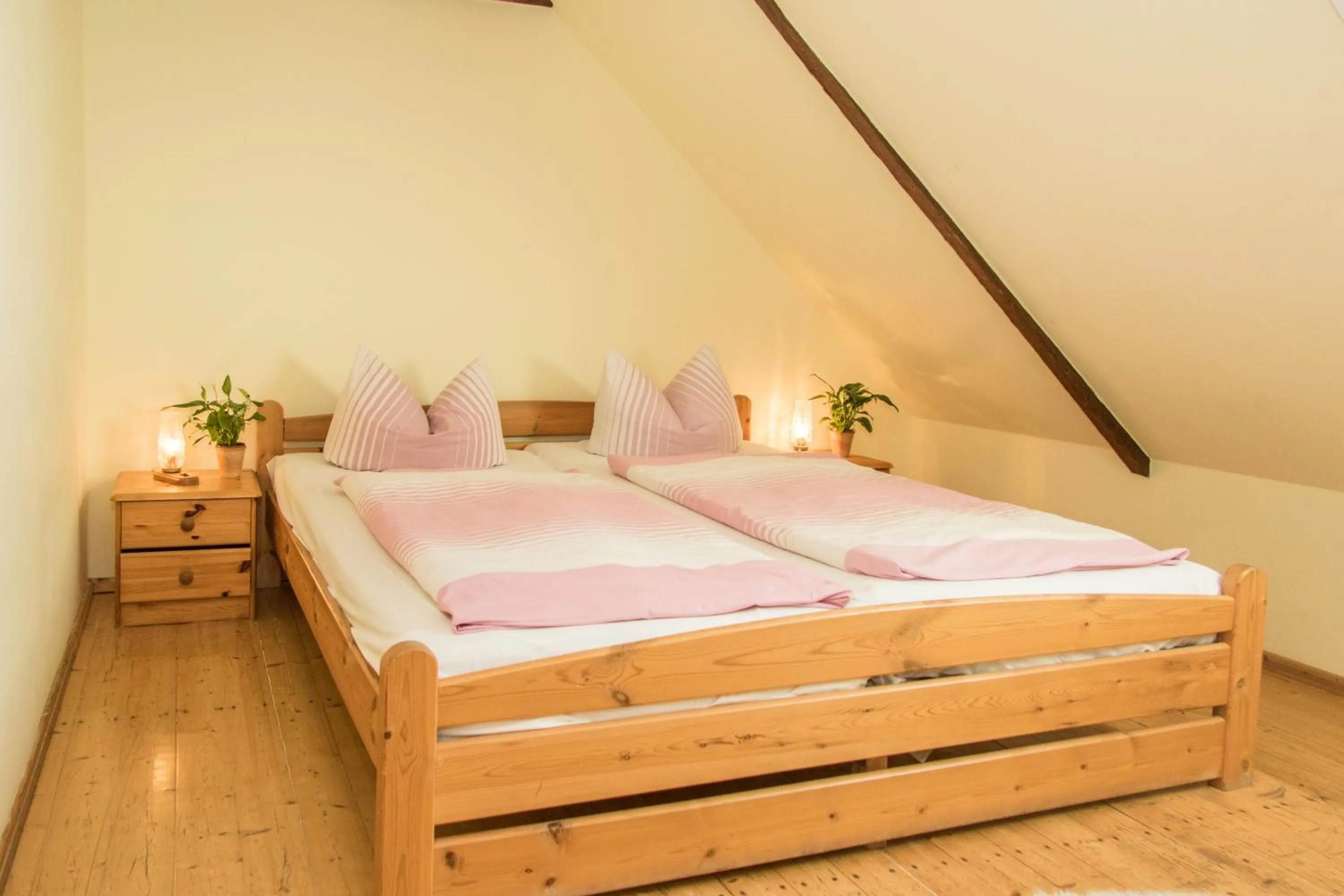 Bed in Landhotel & Reiterhof Schumann