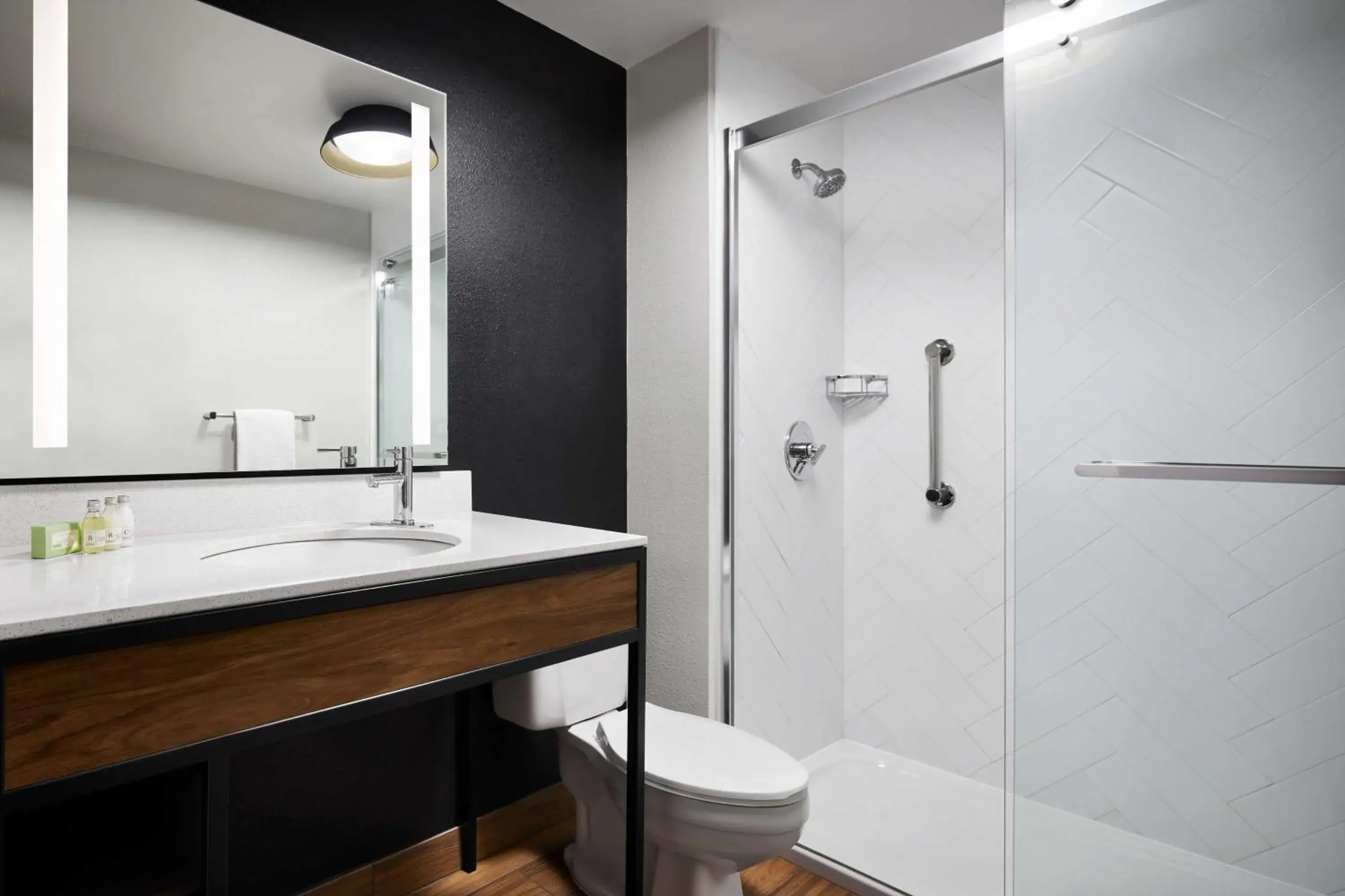 King Room in Killington Mountain Lodge, Tapestry Collection by Hilton King Room in Killington Mountain Lodge, Tapestry Collection by Hilton