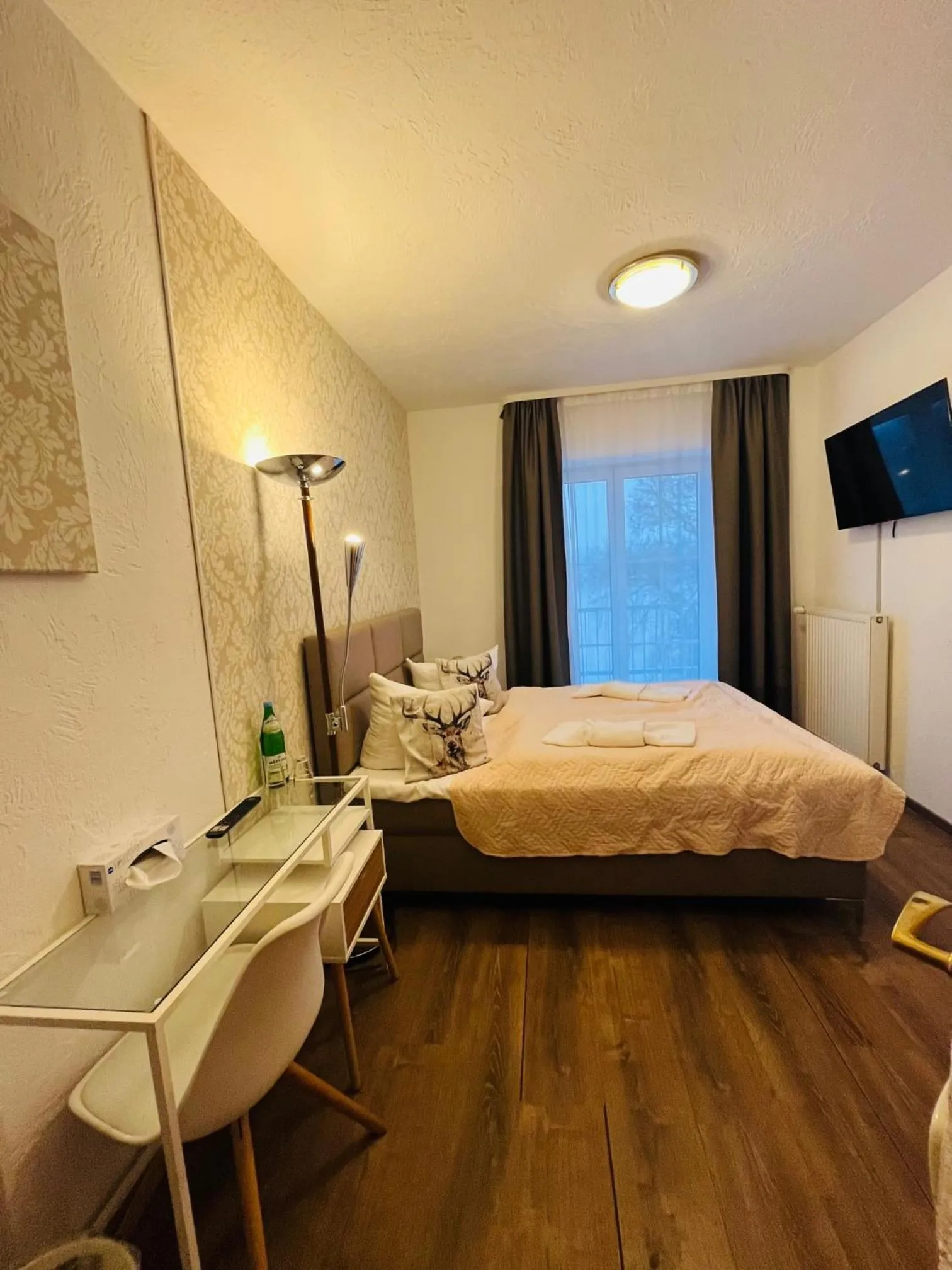 Bed in Strandhotel Vier Jahreszeiten Buckow