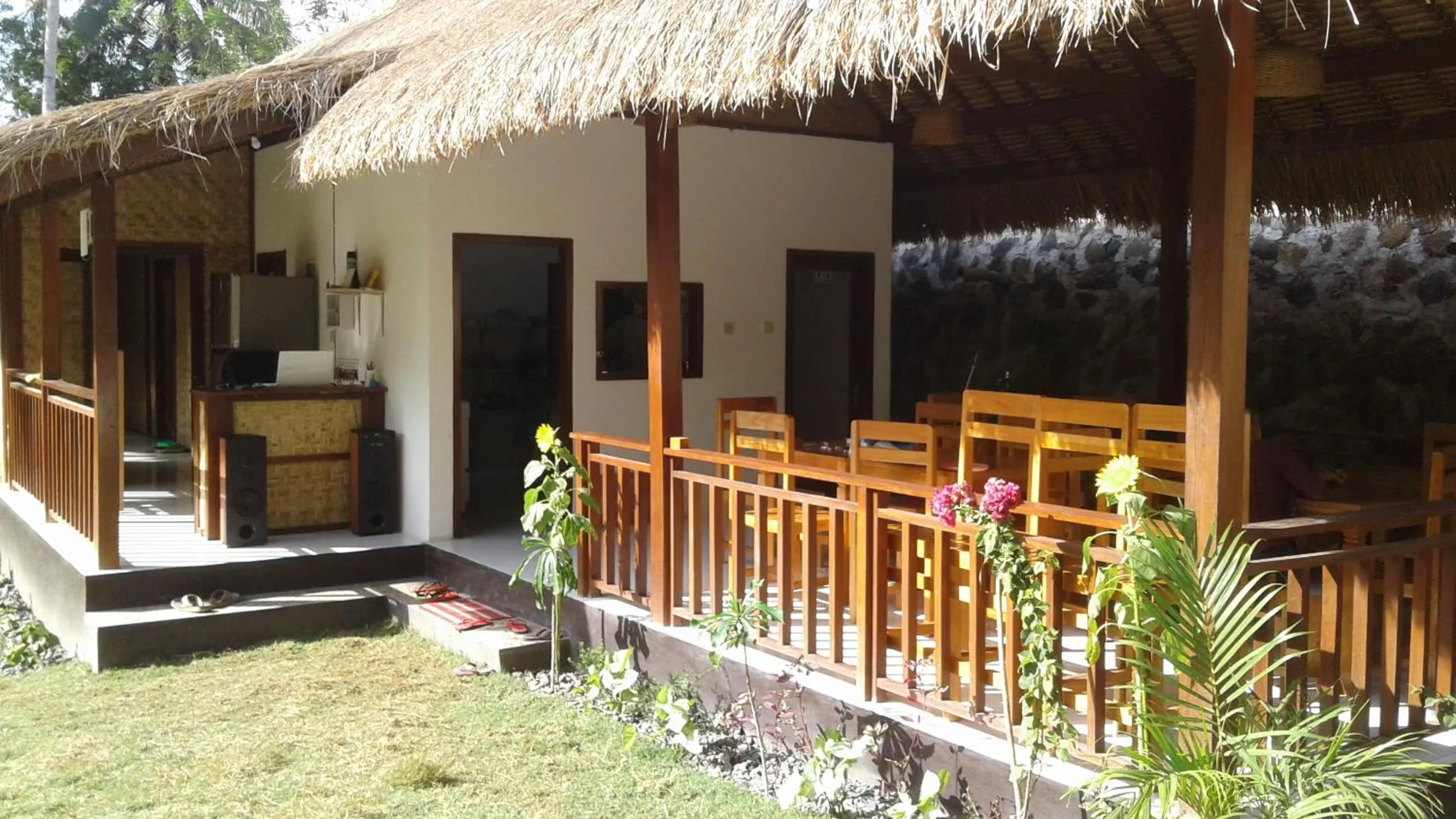 Restaurant/places to eat in Airas' Garden Homestay ECO Bungalows