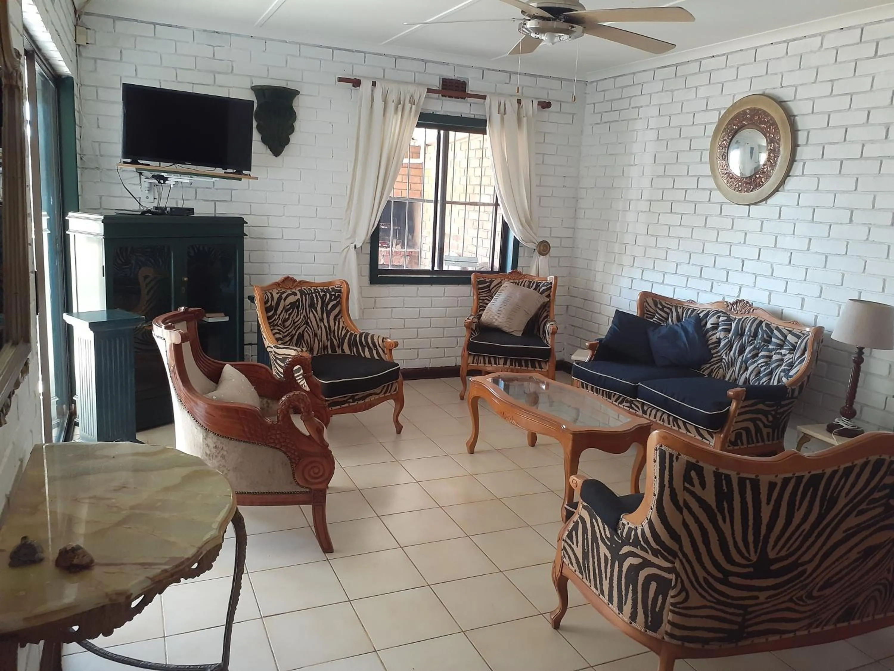 Lounge or bar in Turtleshaven